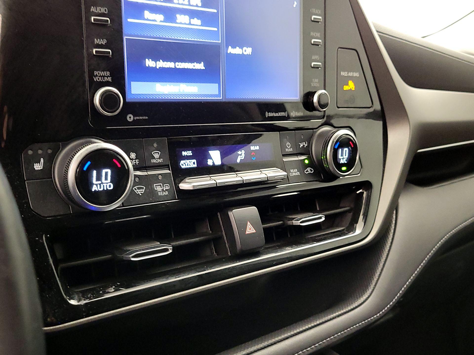 Thumbnail: 2021 Toyota Highlander - 16