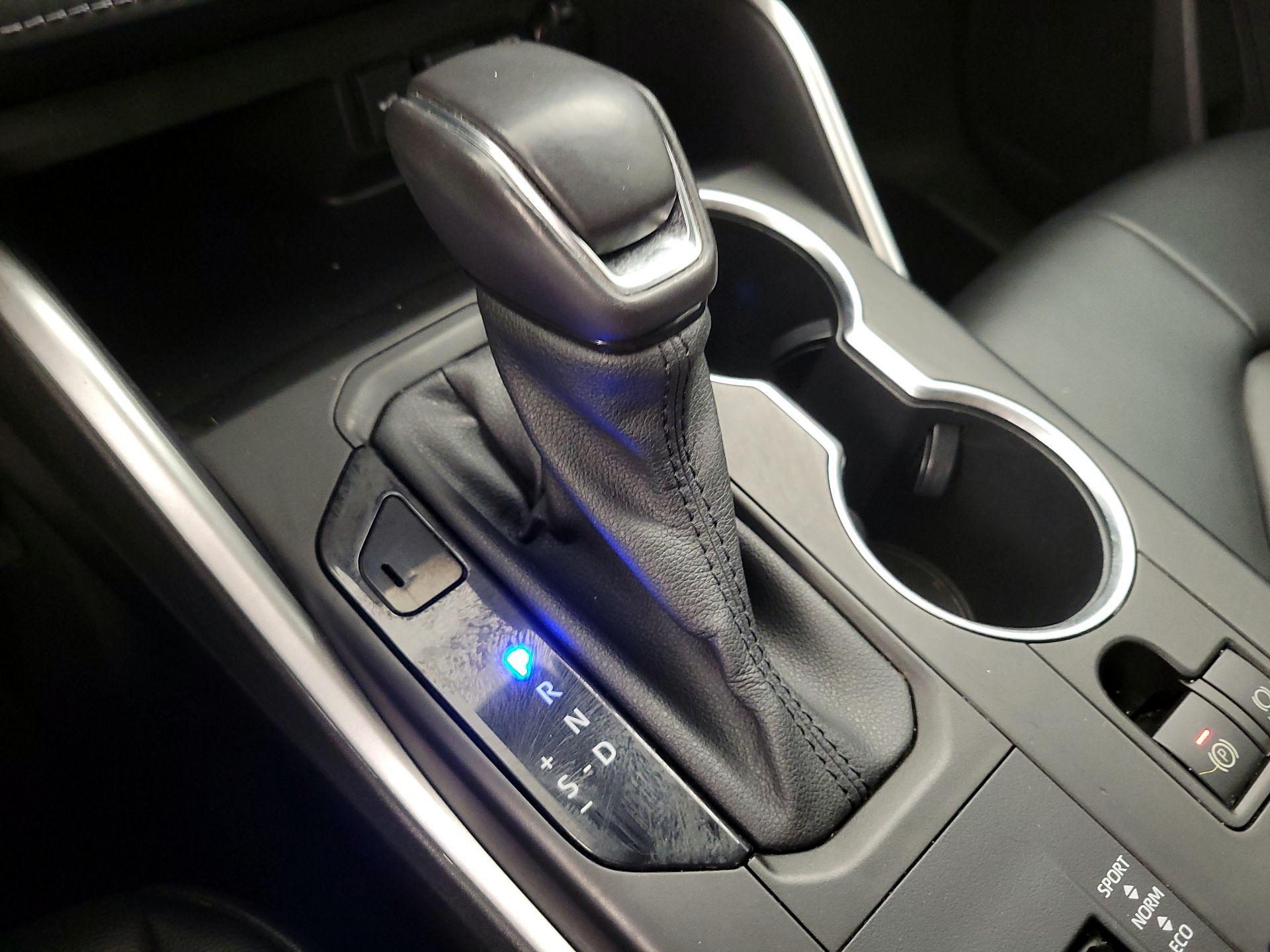 Thumbnail: 2021 Toyota Highlander - 17