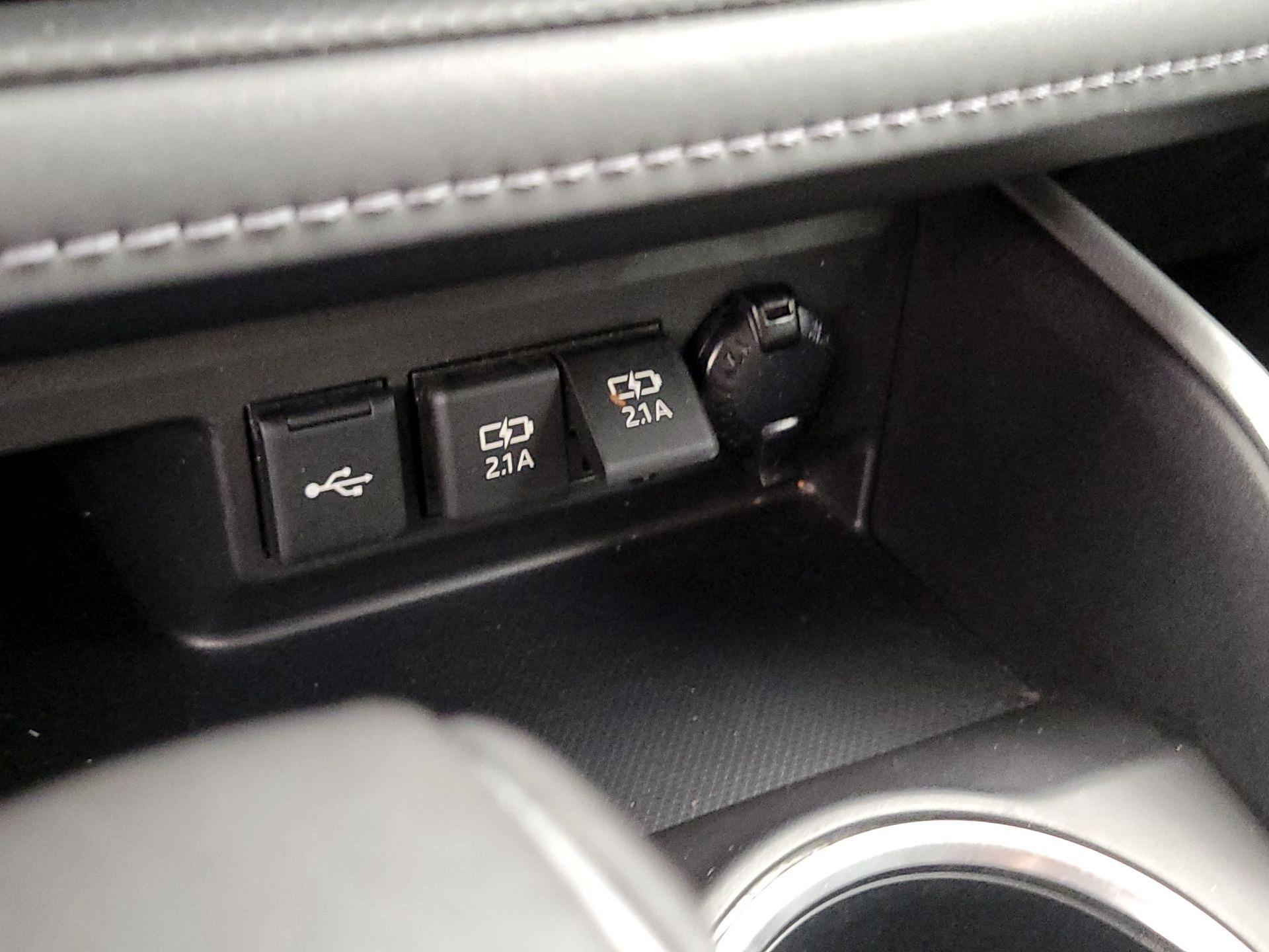 Thumbnail: 2021 Toyota Highlander - 18