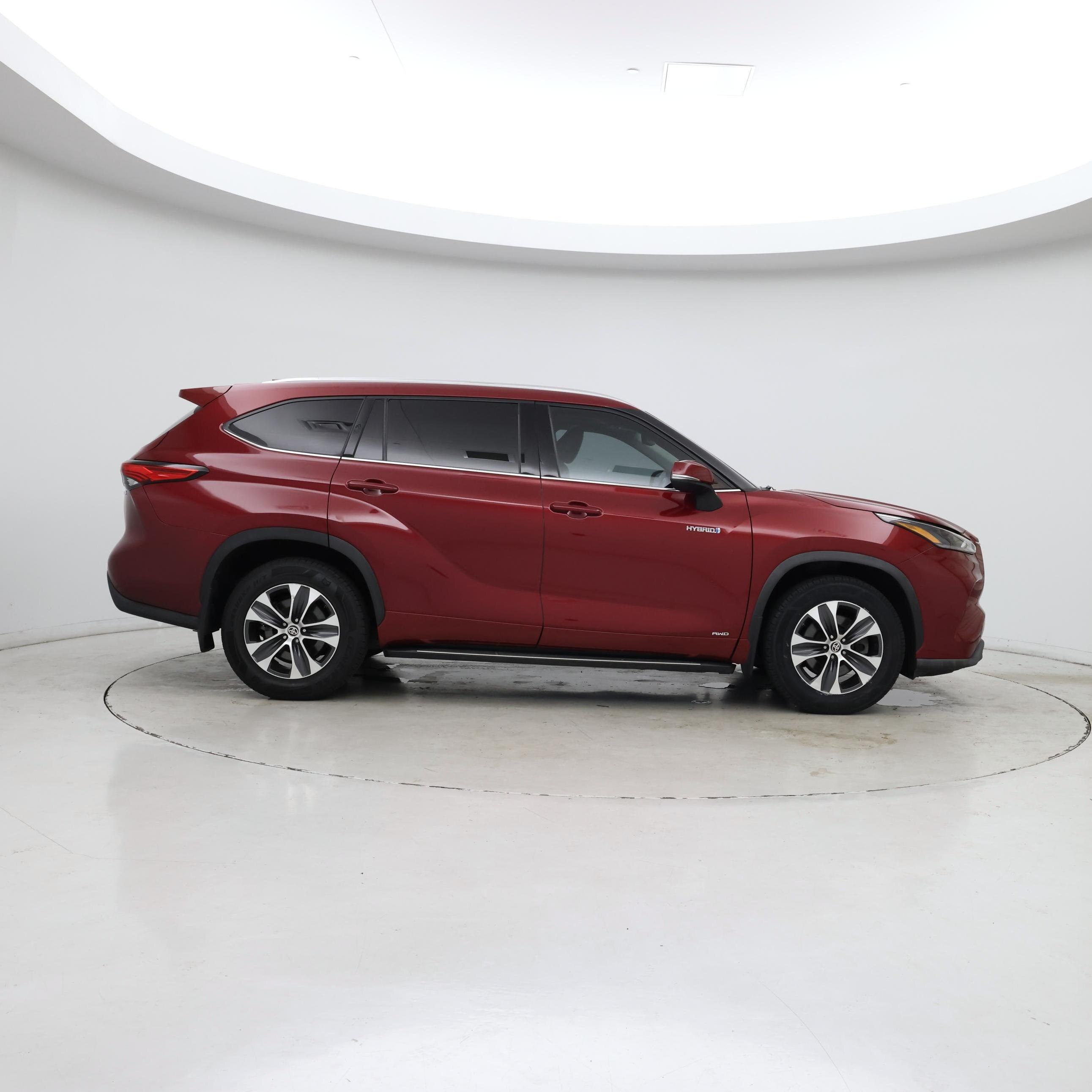 Thumbnail: 2021 Toyota Highlander - 7