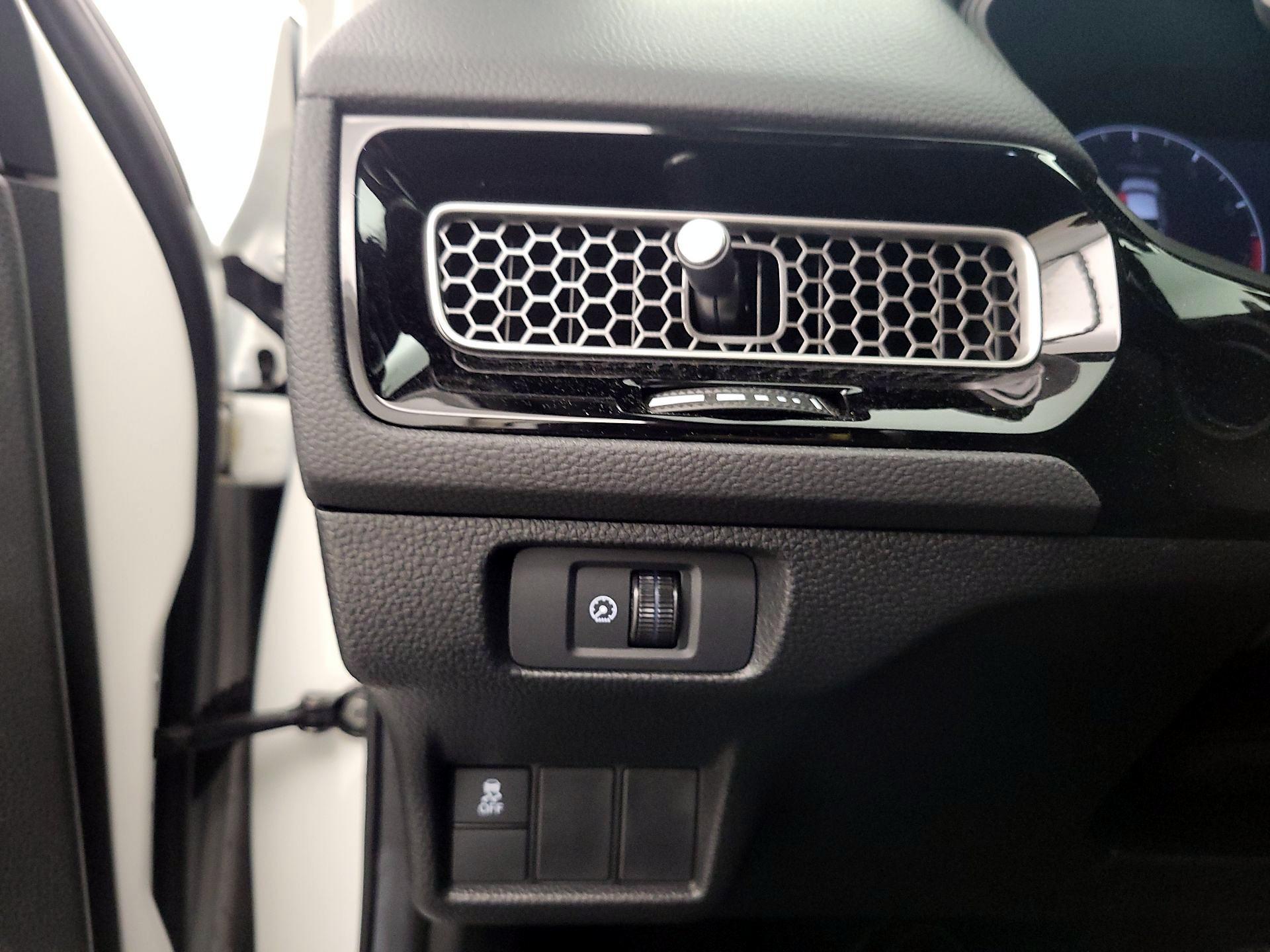 Thumbnail: 2025 Honda Civic - 13