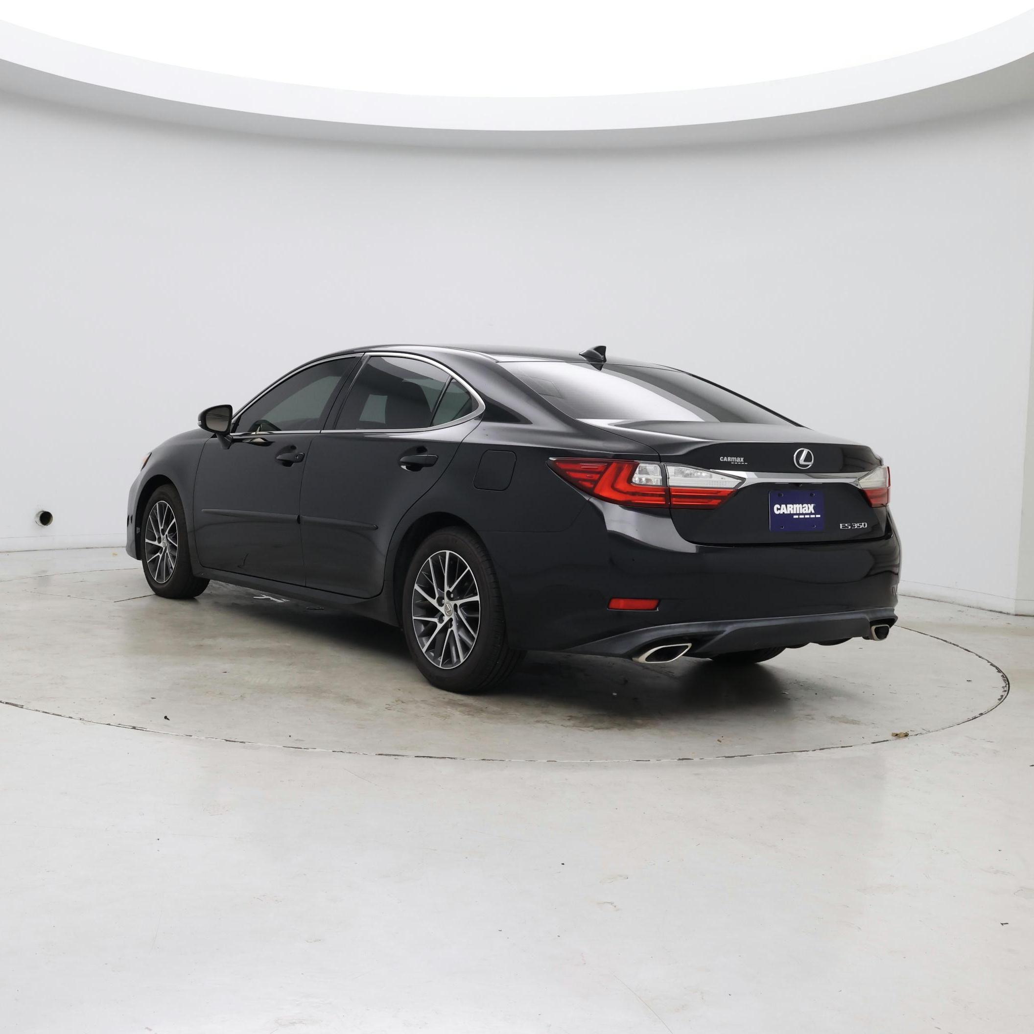 Thumbnail: 2016 Lexus ES - 2