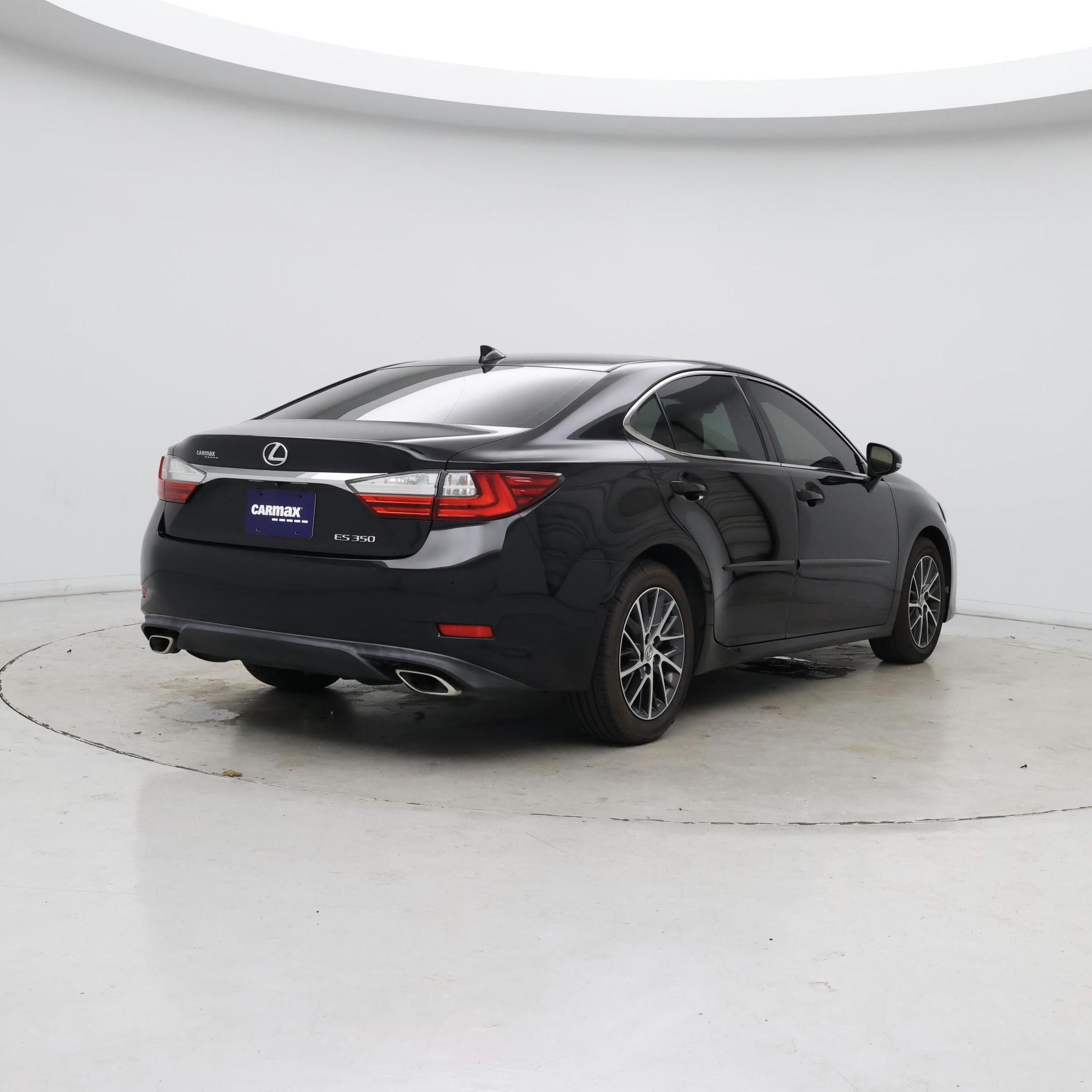 Thumbnail: 2016 Lexus ES - 8
