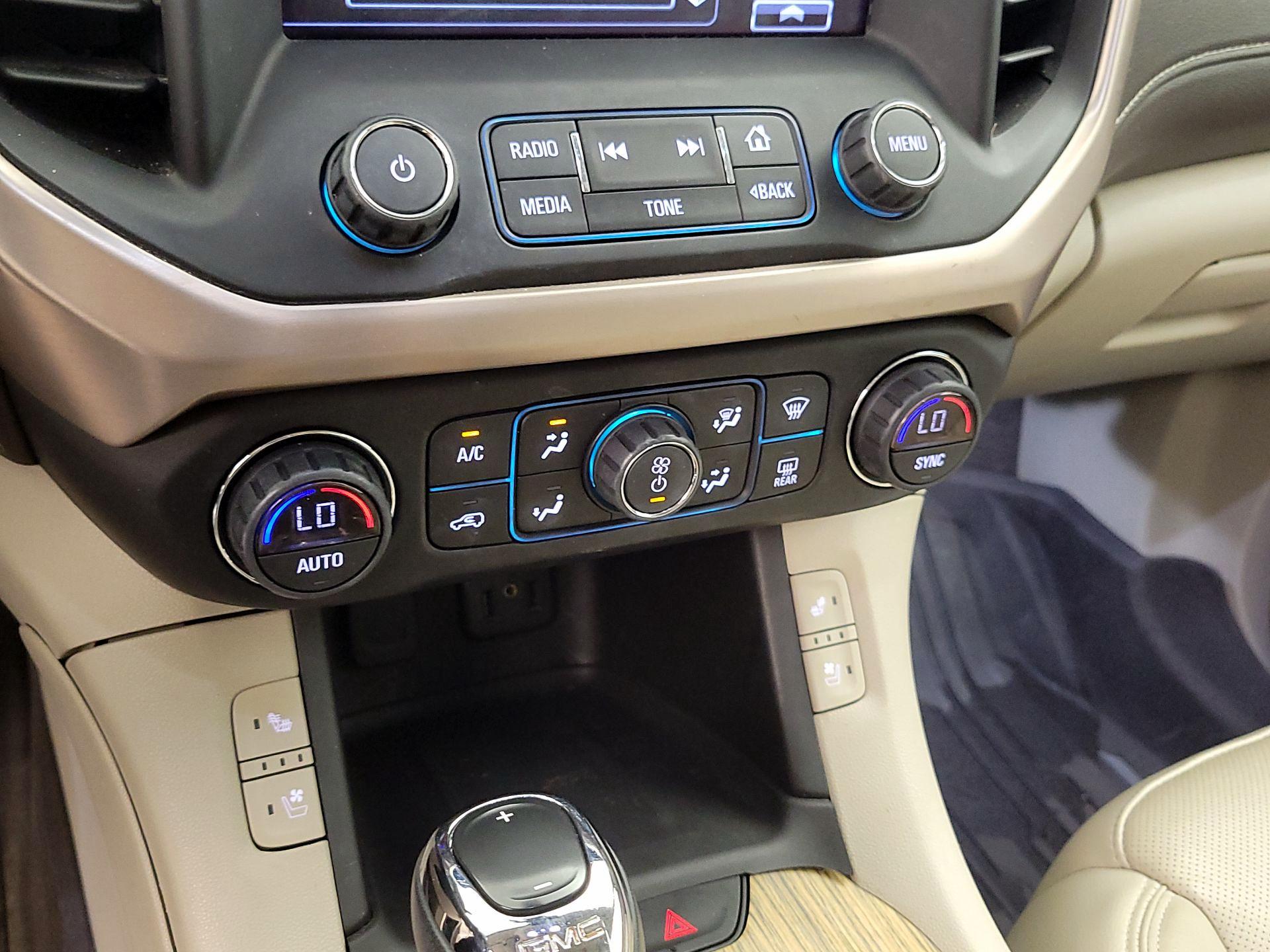 Thumbnail: 2018 GMC Acadia - 16