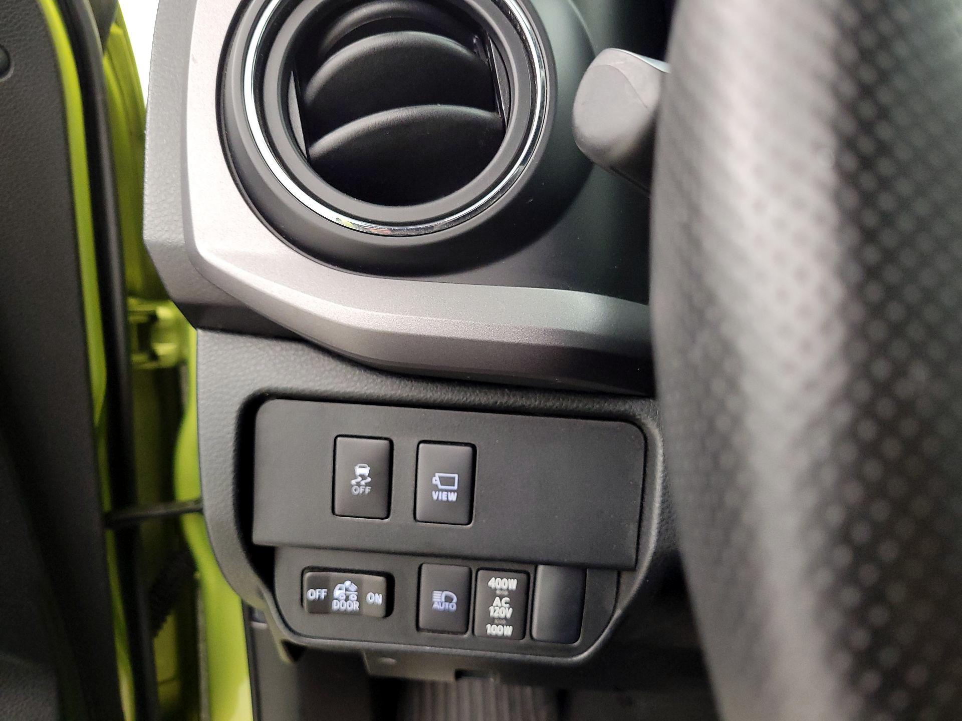 Thumbnail: 2022 Toyota Tacoma - 13