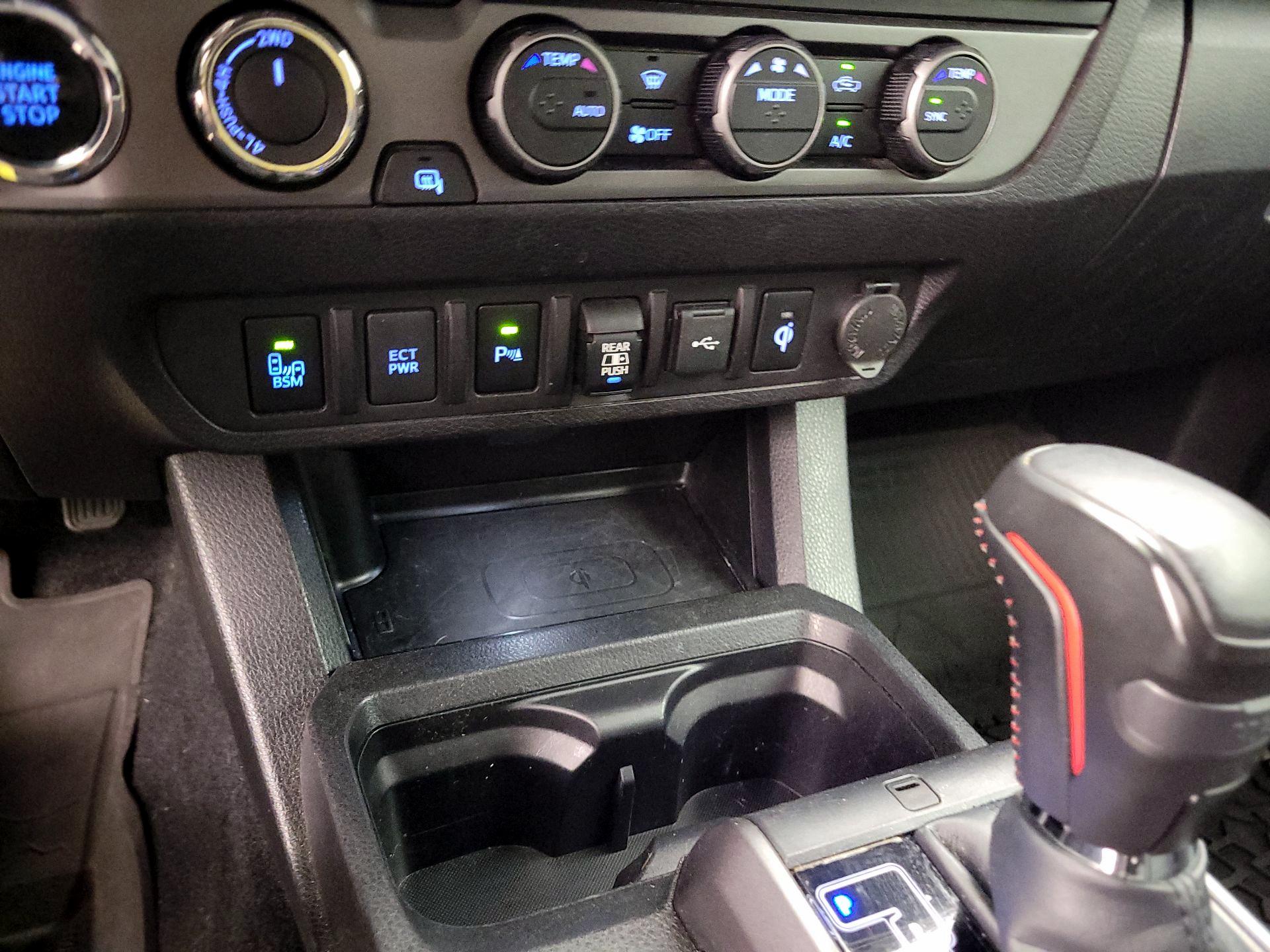 Thumbnail: 2022 Toyota Tacoma - 18