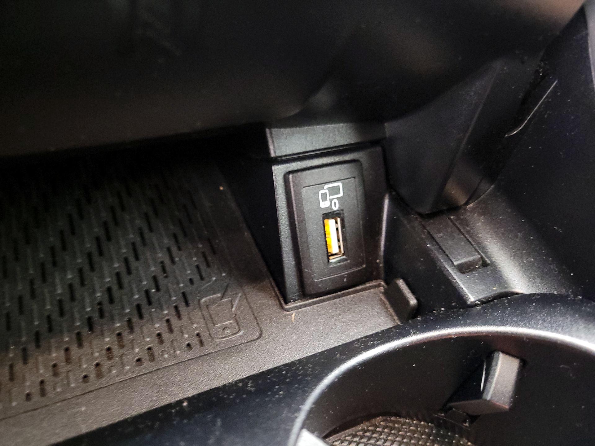 Thumbnail: 2021 Mercedes-Benz C-Class - 18