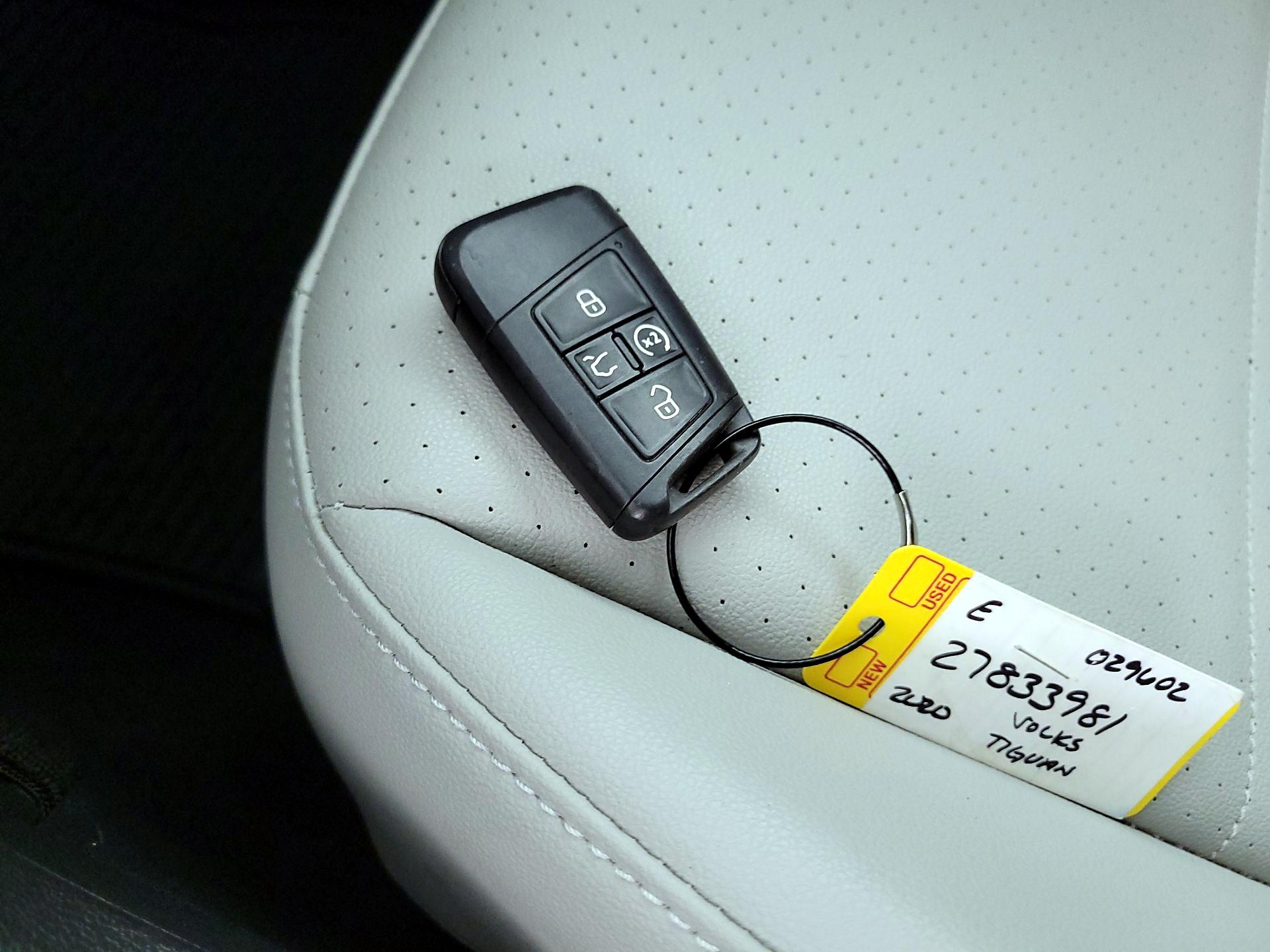 Thumbnail: 2020 Volkswagen Tiguan - 20