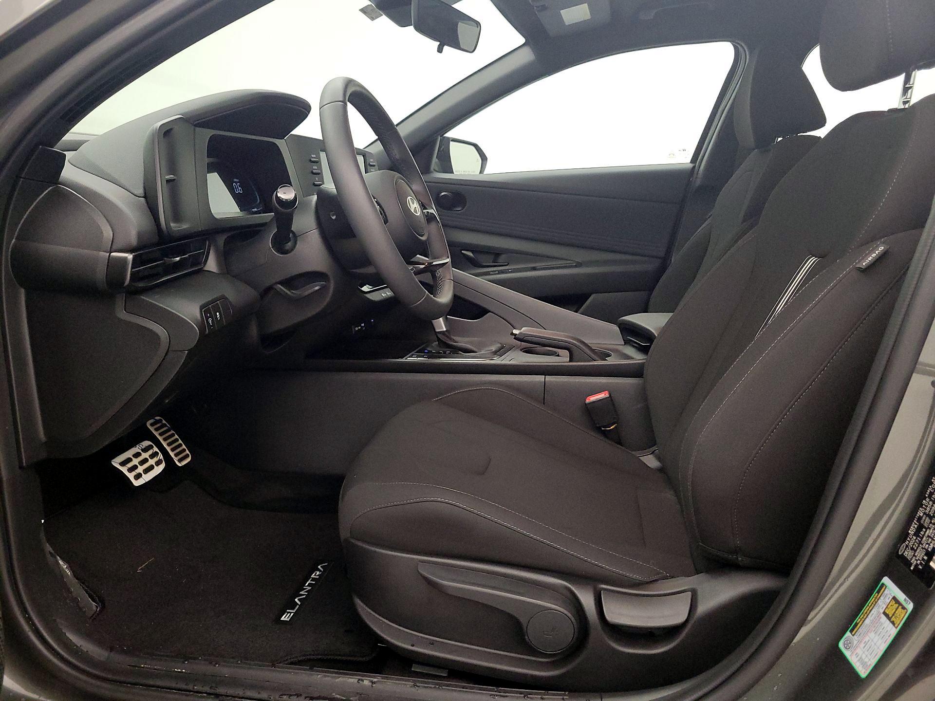 Thumbnail: 2025 Hyundai Elantra - 11