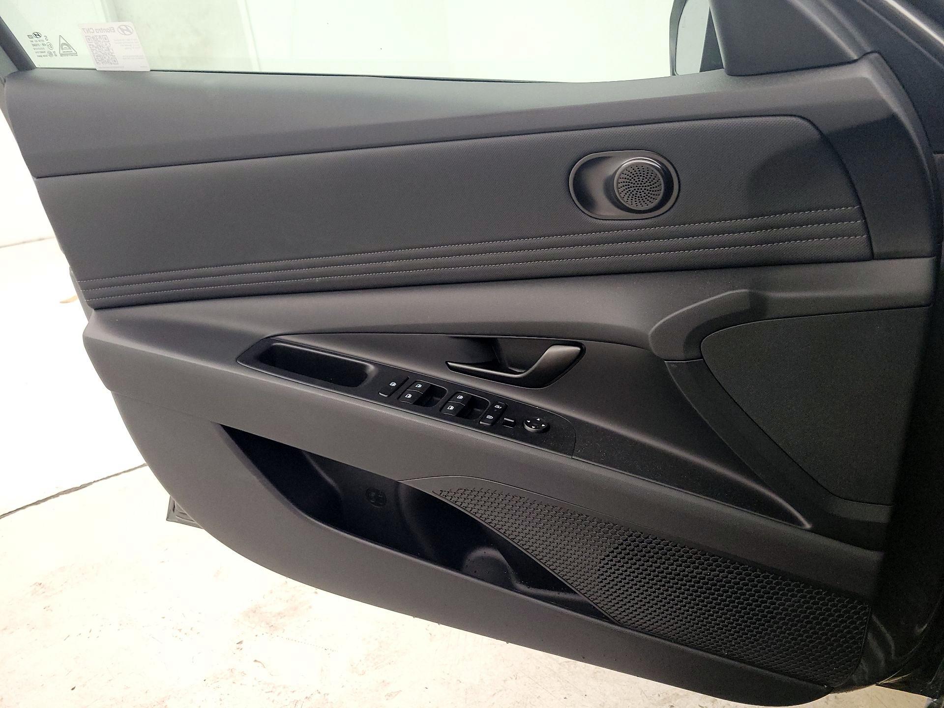 Thumbnail: 2025 Hyundai Elantra - 12