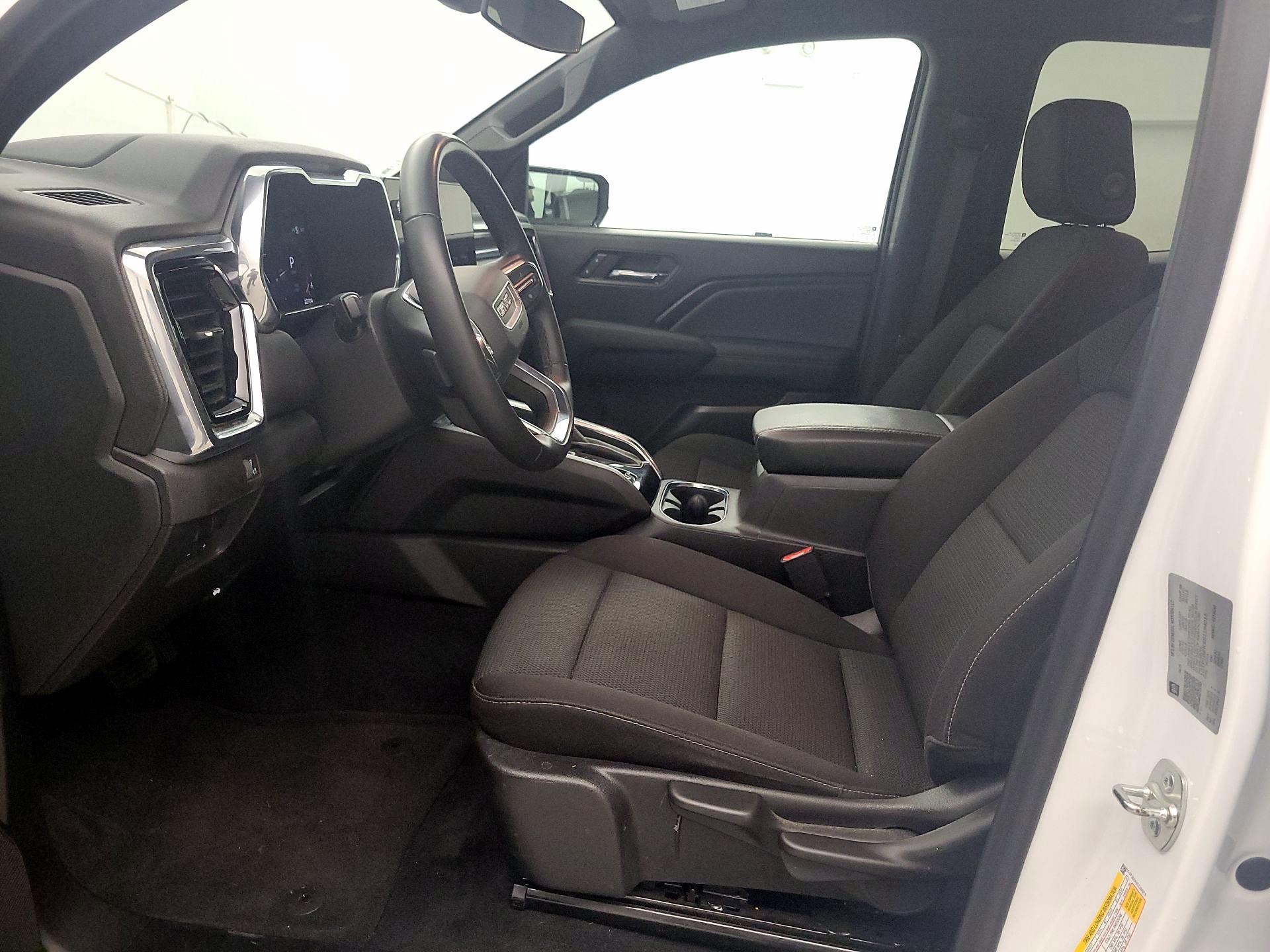 Thumbnail: 2025 GMC Canyon - 11