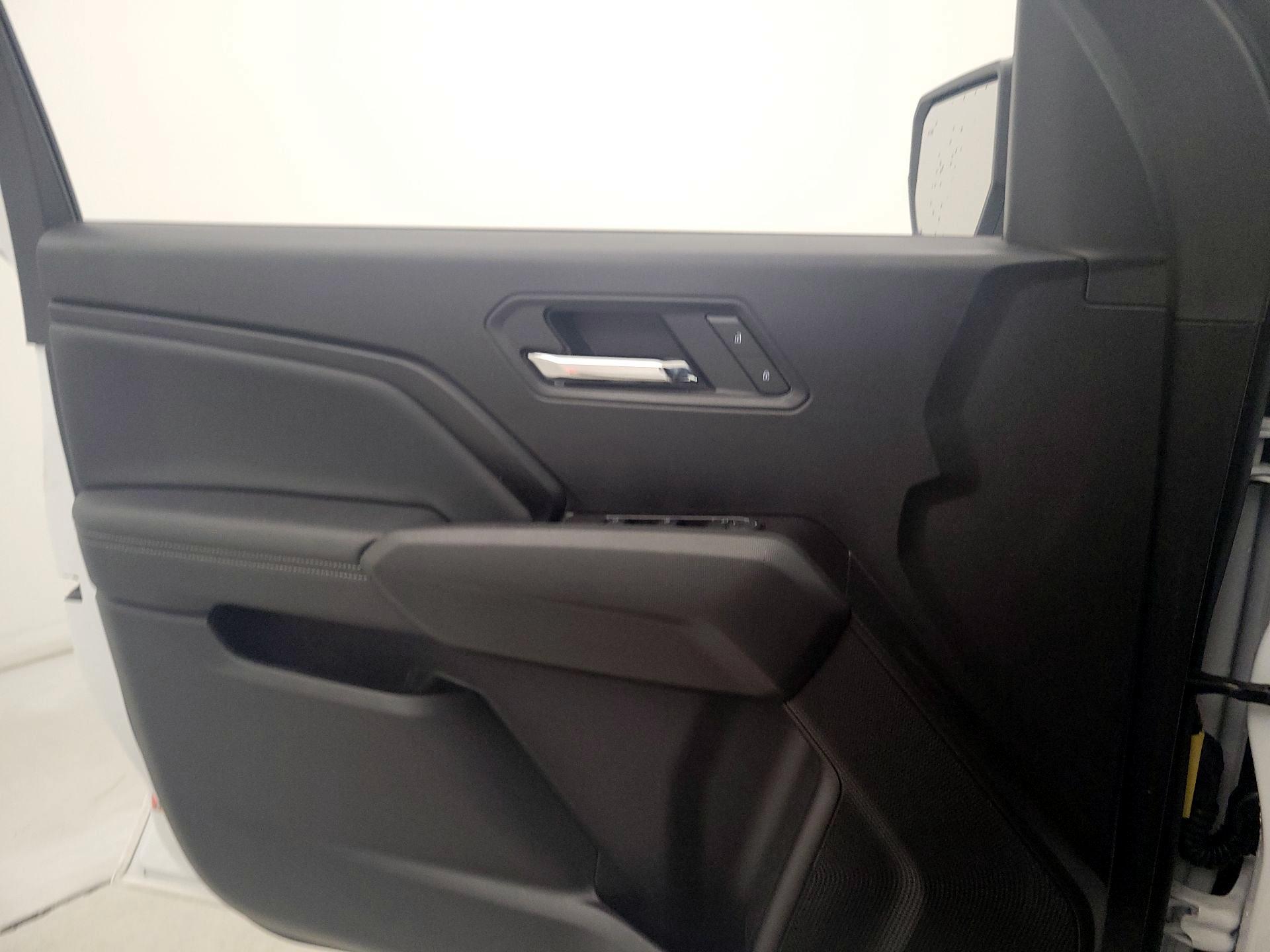 Thumbnail: 2025 GMC Canyon - 12