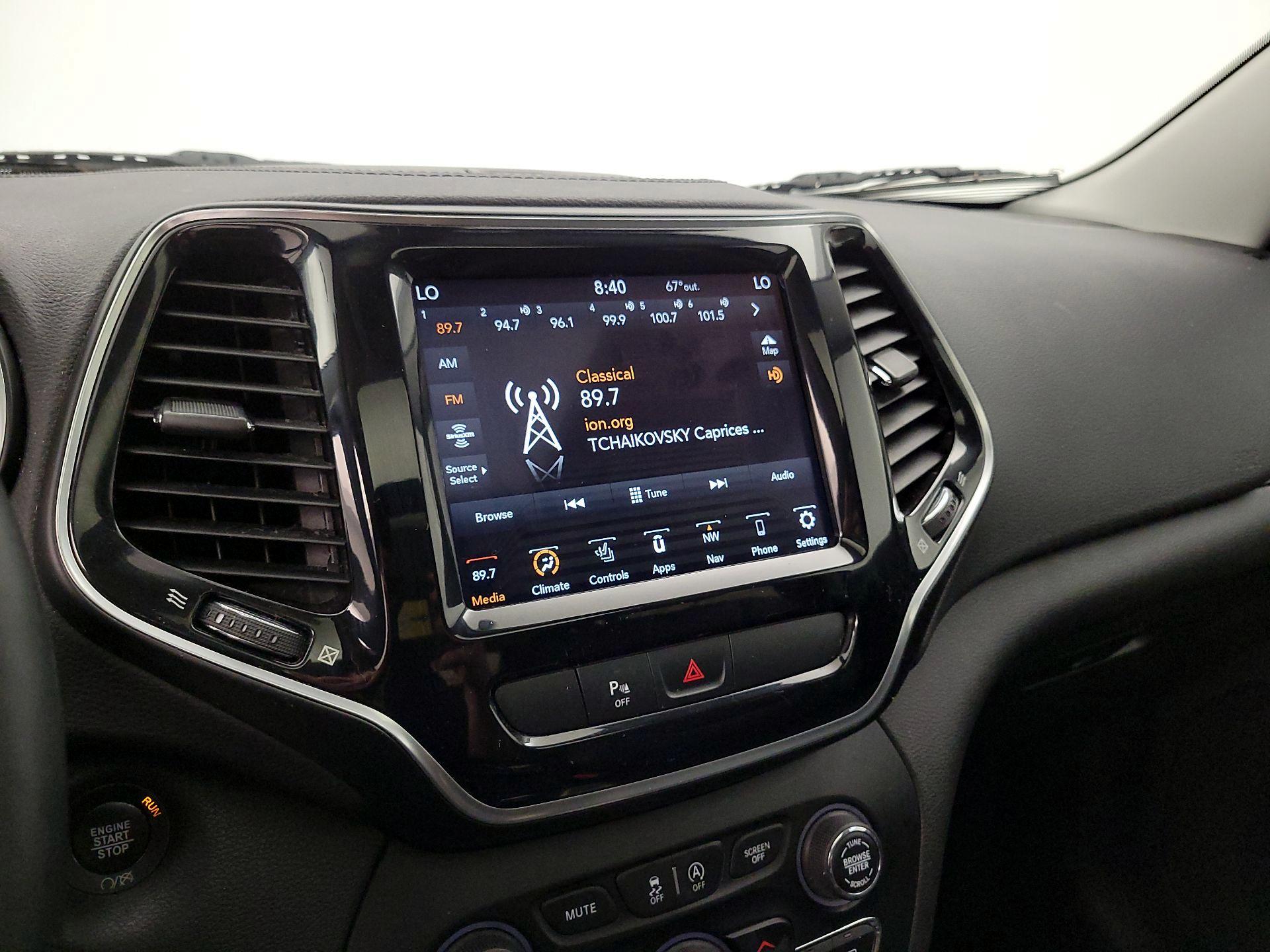 Thumbnail: 2019 Jeep Cherokee - 15