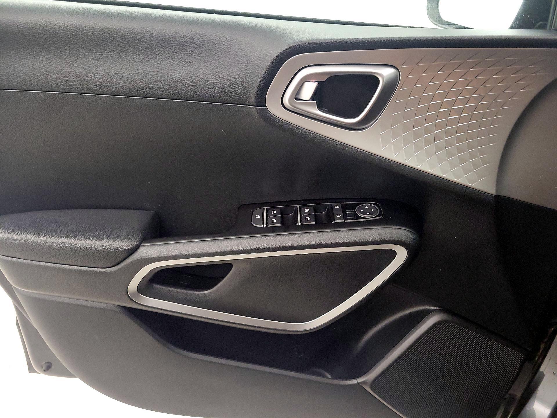 Thumbnail: 2022 Kia Soul - 12