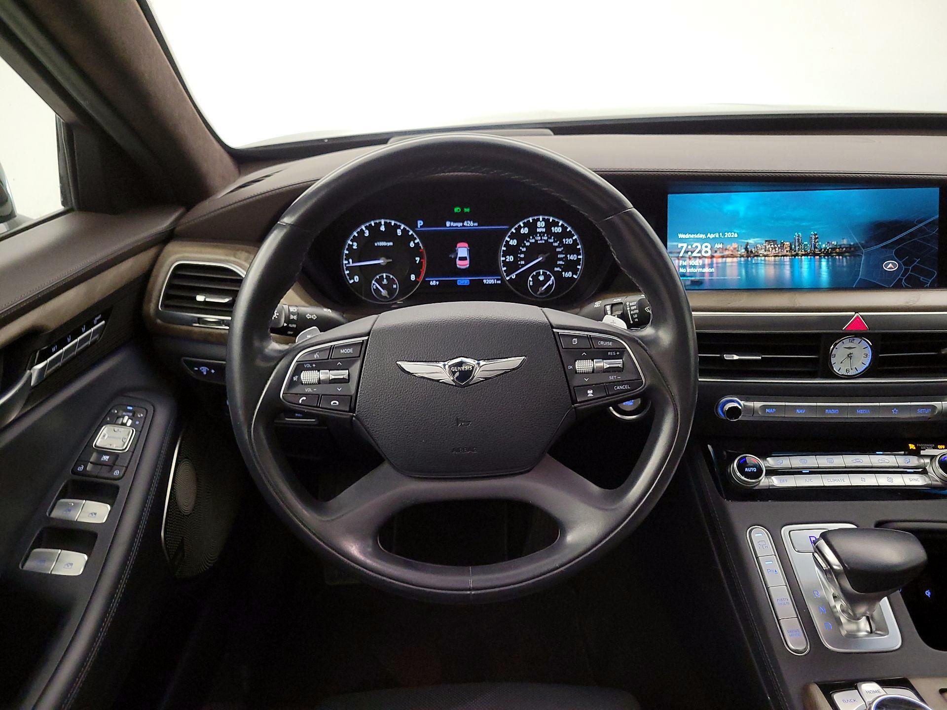 Thumbnail: 2021 Genesis G90 - 10