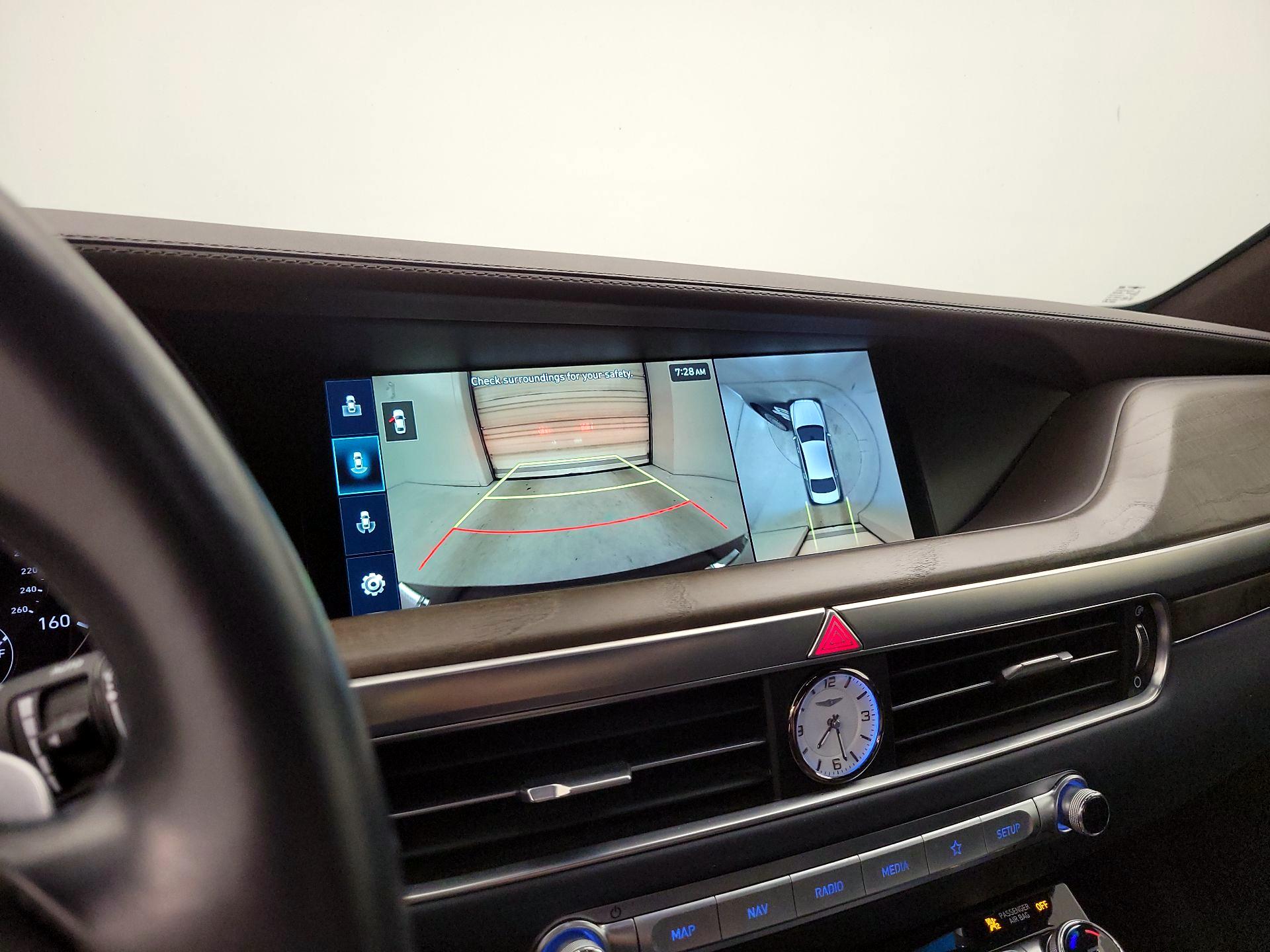 Thumbnail: 2021 Genesis G90 - 14