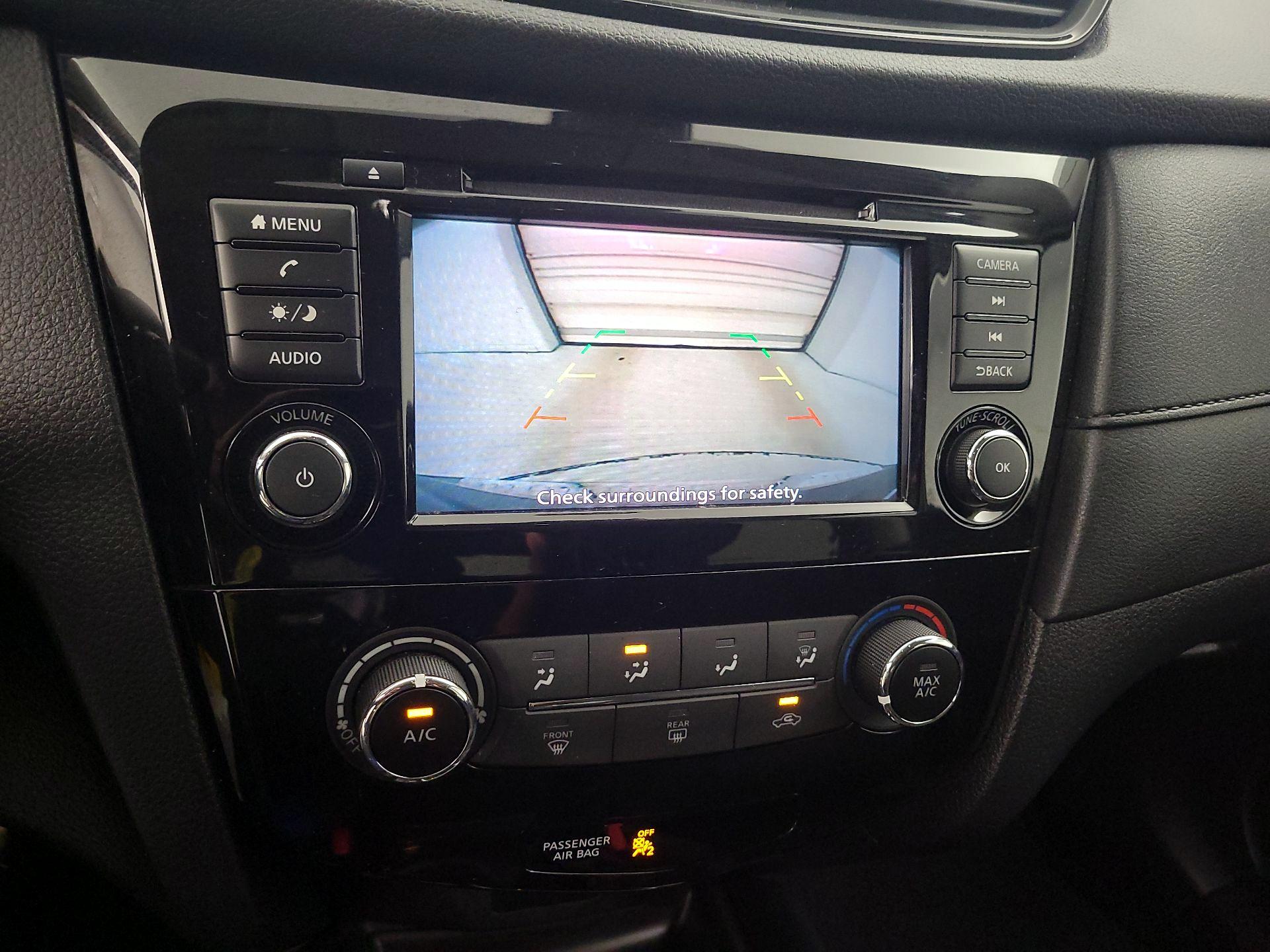 Thumbnail: 2019 Nissan Rogue - 14