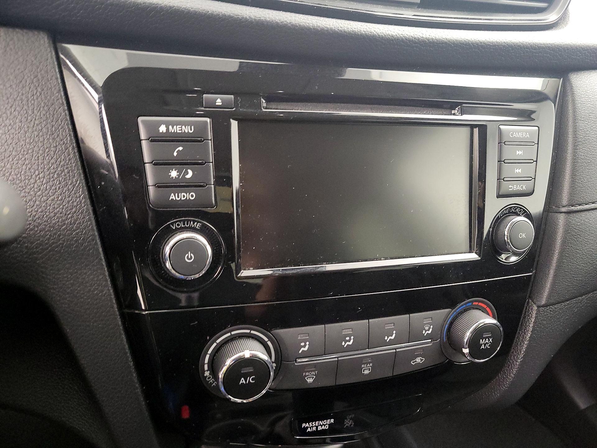 Thumbnail: 2019 Nissan Rogue - 15