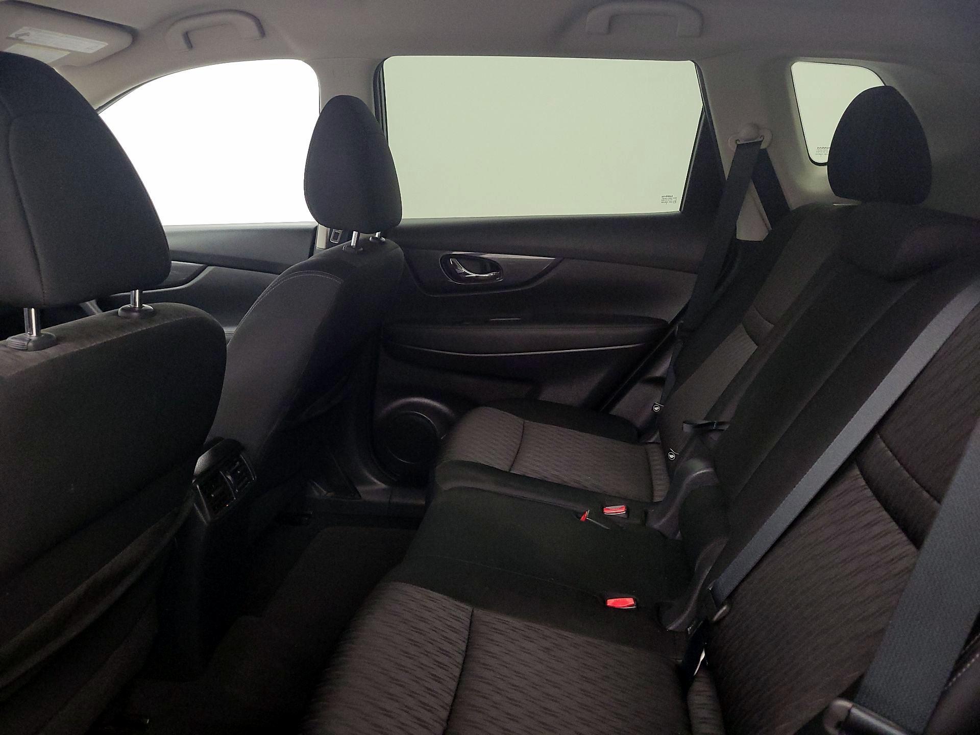 Thumbnail: 2019 Nissan Rogue - 19