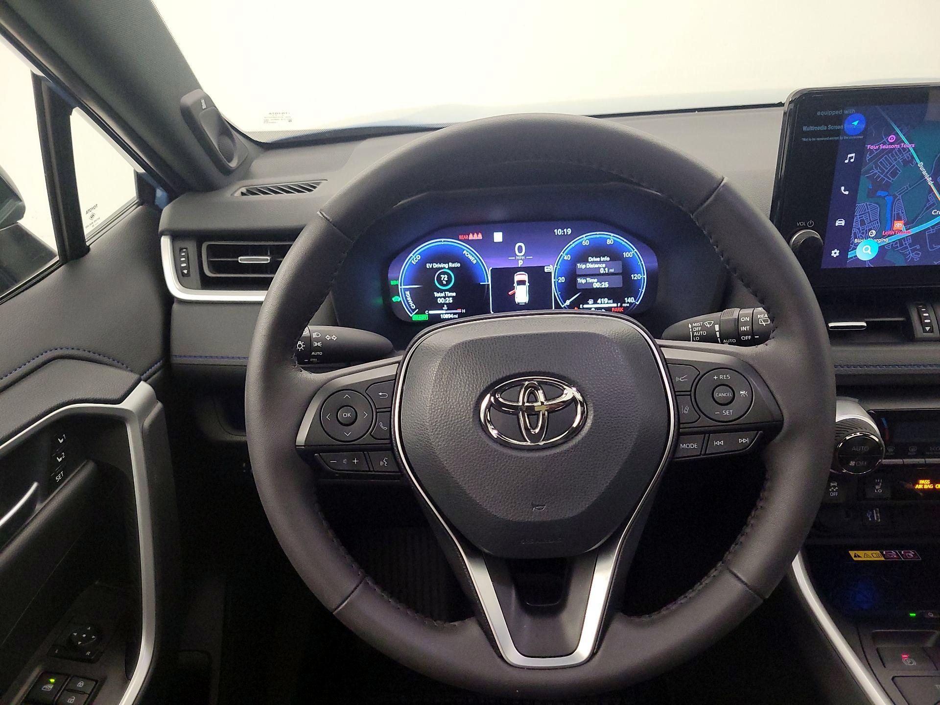 Thumbnail: 2025 Toyota RAV4 - 10