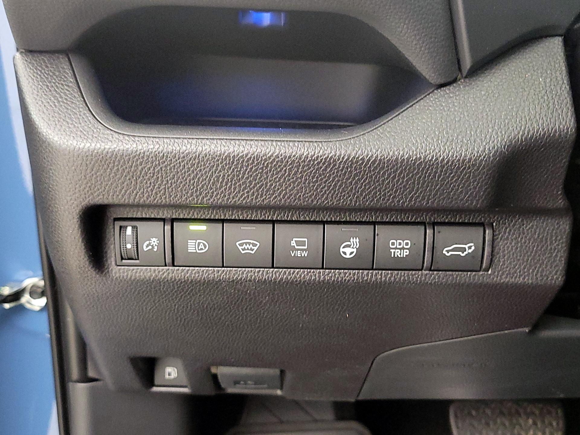 Thumbnail: 2025 Toyota RAV4 - 13