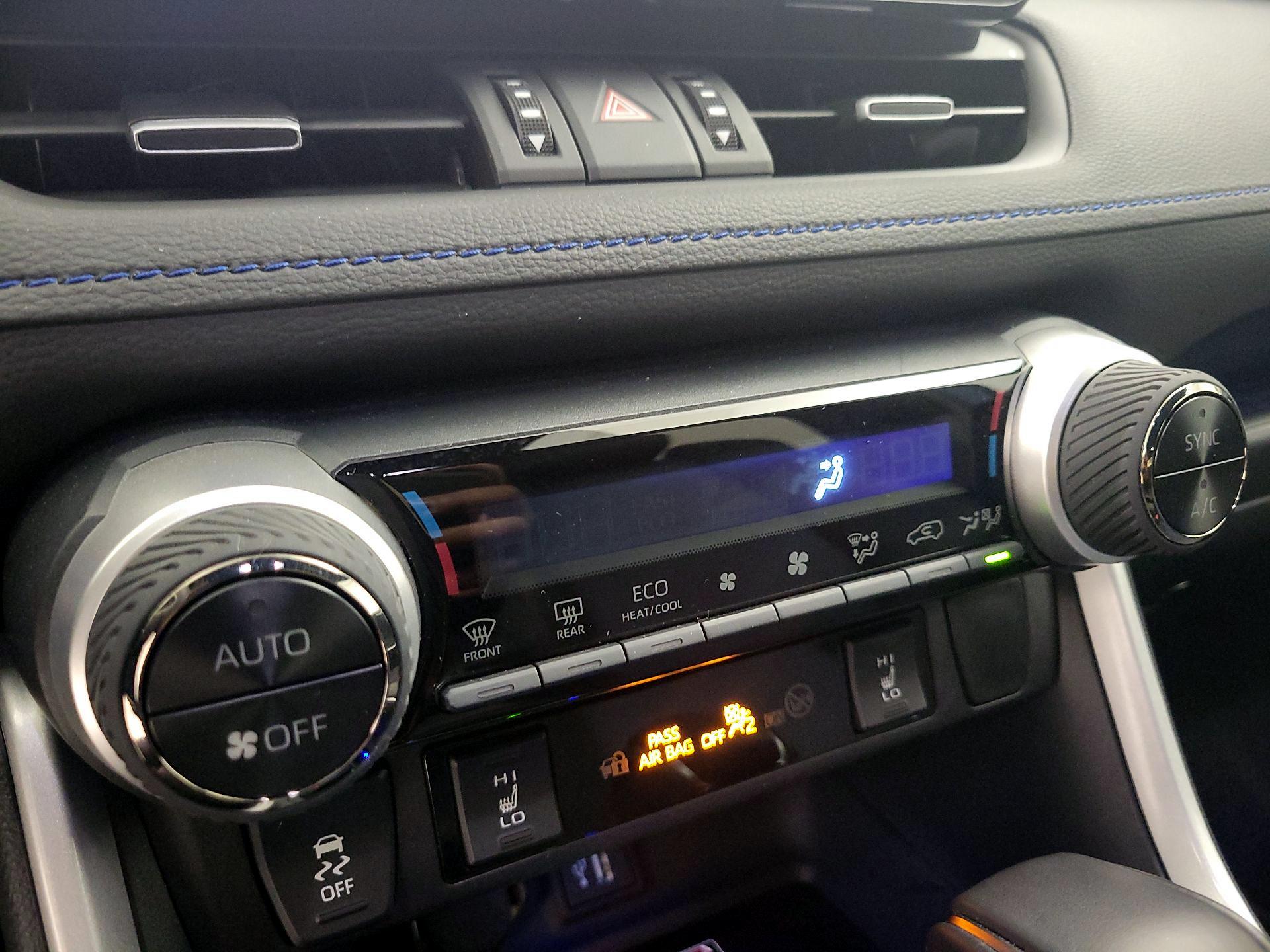 Thumbnail: 2025 Toyota RAV4 - 17