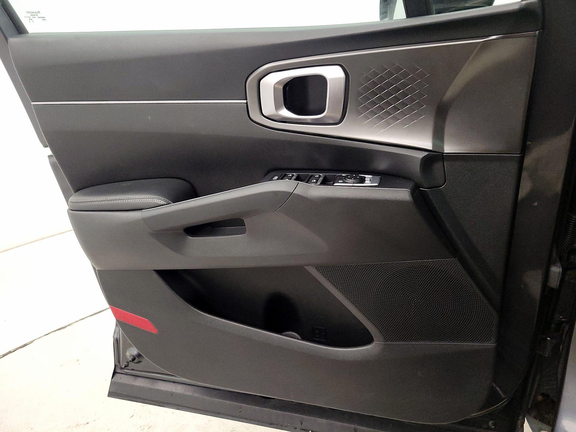 Thumbnail: 2021 Kia Sorento - 12