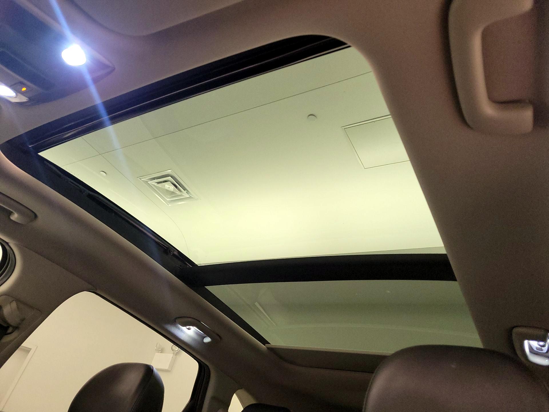 Thumbnail: 2021 Kia Sorento - 19