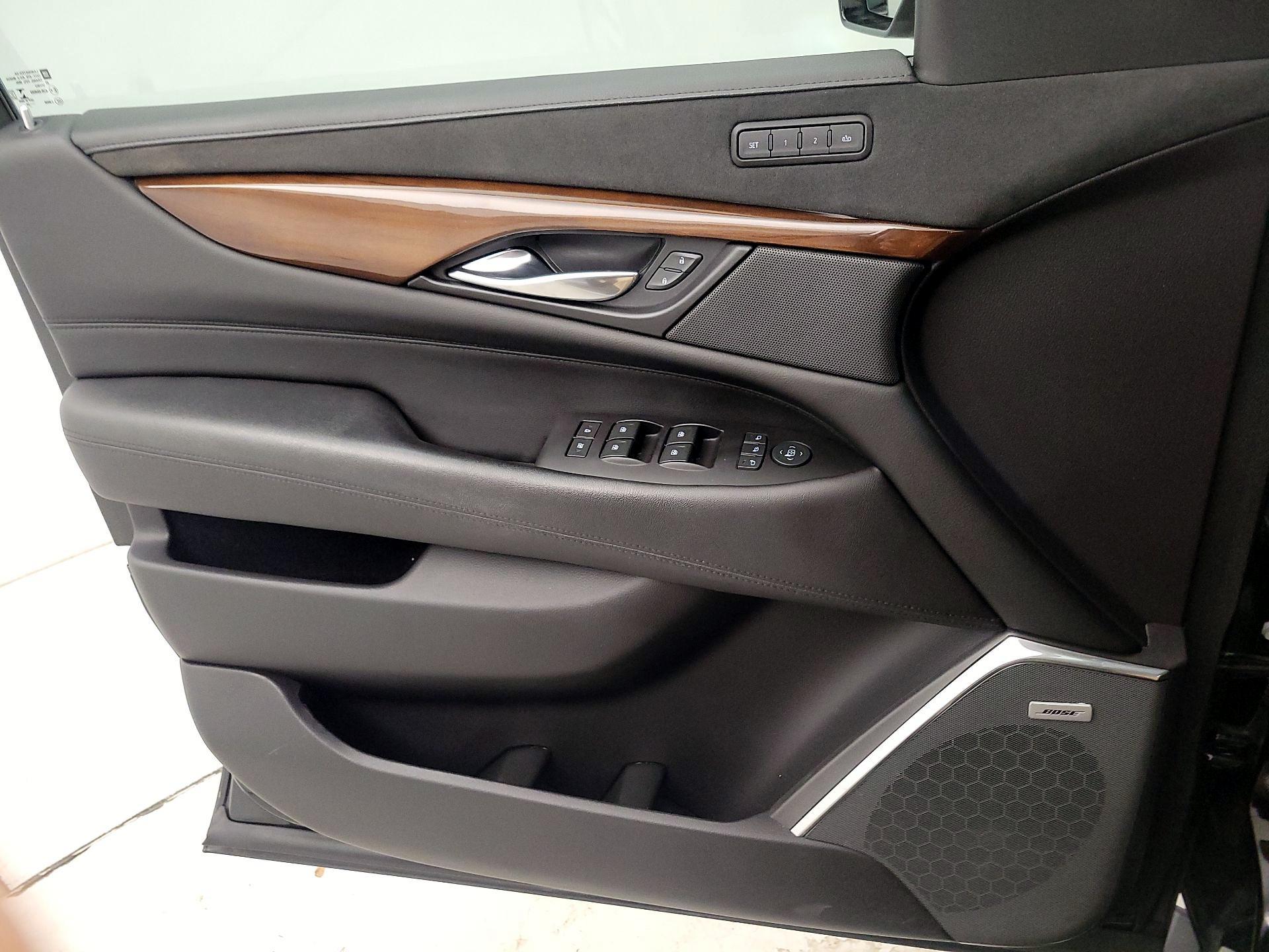 Thumbnail: 2020 Cadillac Escalade - 12