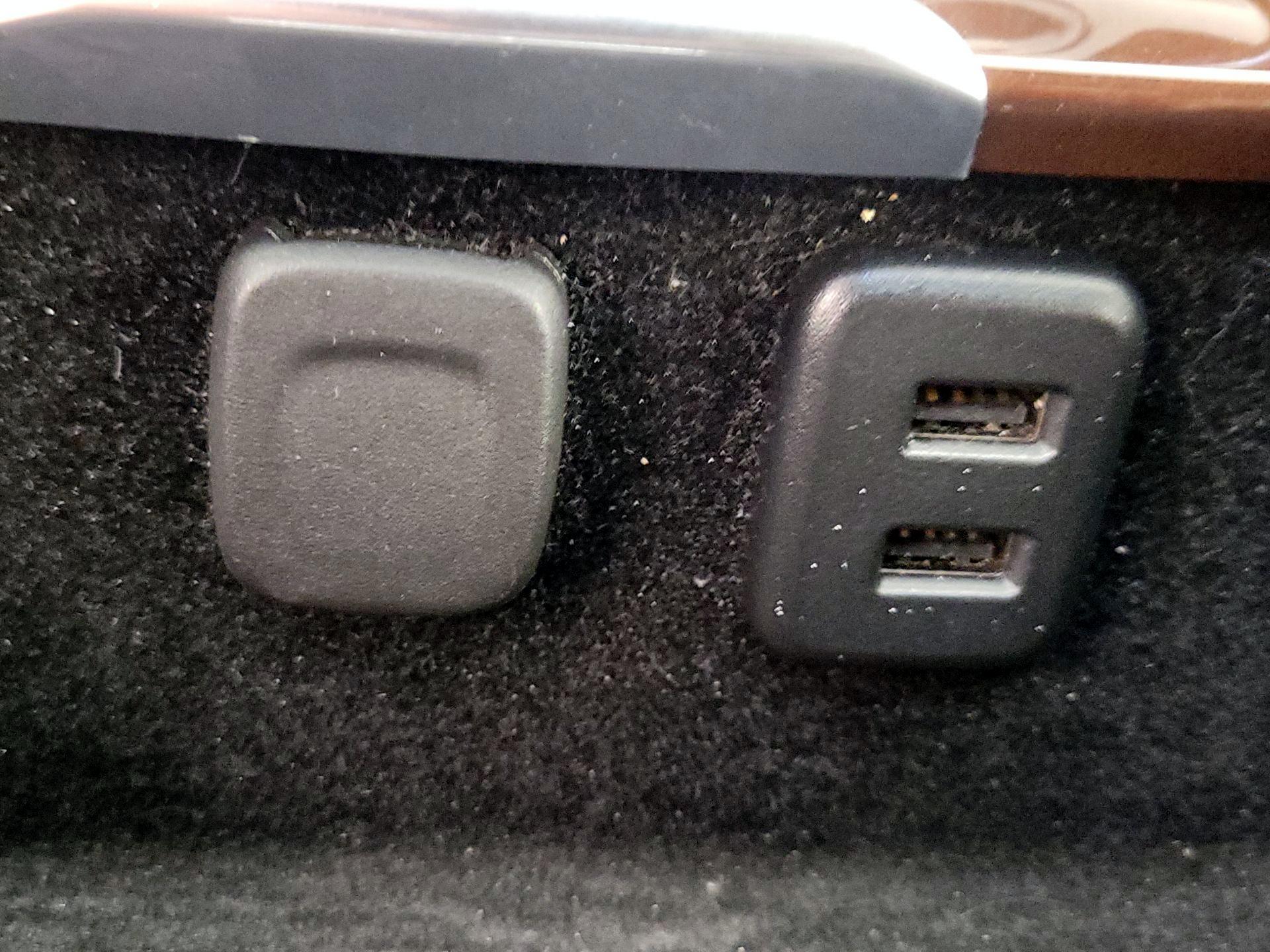 Thumbnail: 2020 Cadillac Escalade - 18