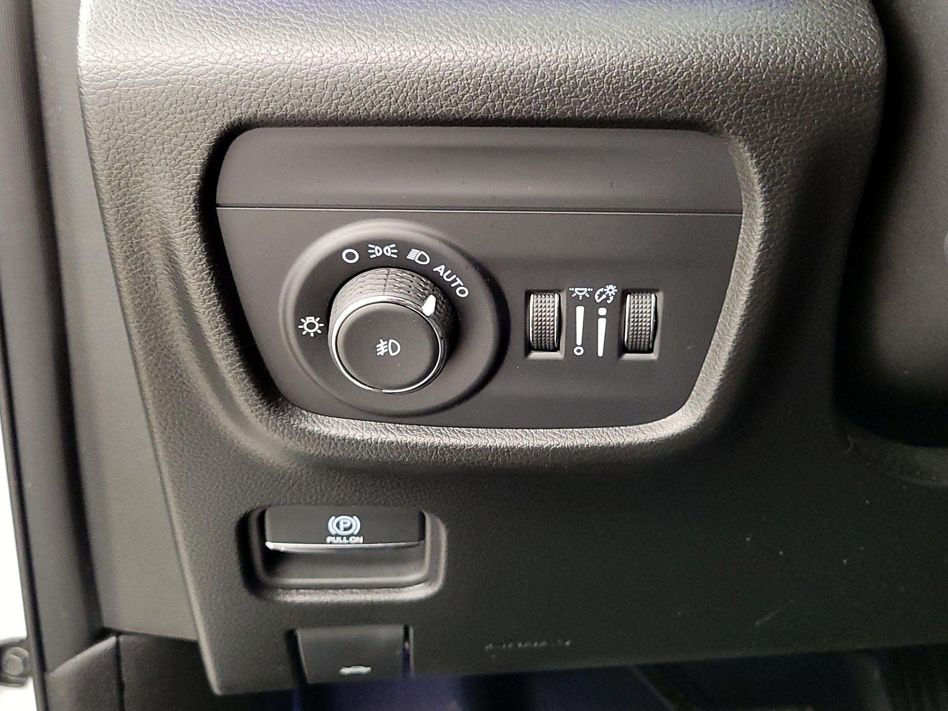 Thumbnail: 2024 Jeep Grand Cherokee - 13