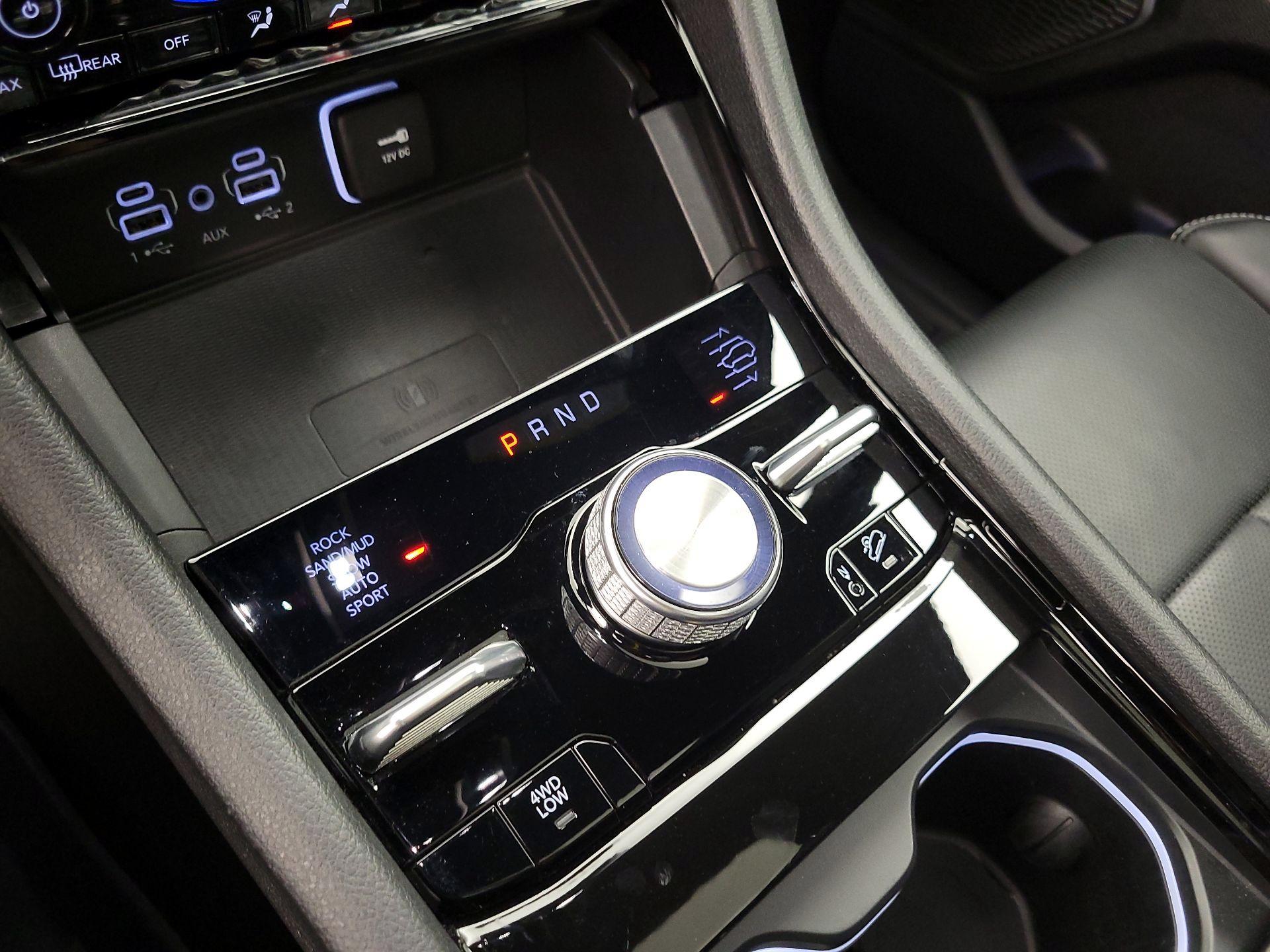 Thumbnail: 2024 Jeep Grand Cherokee - 17