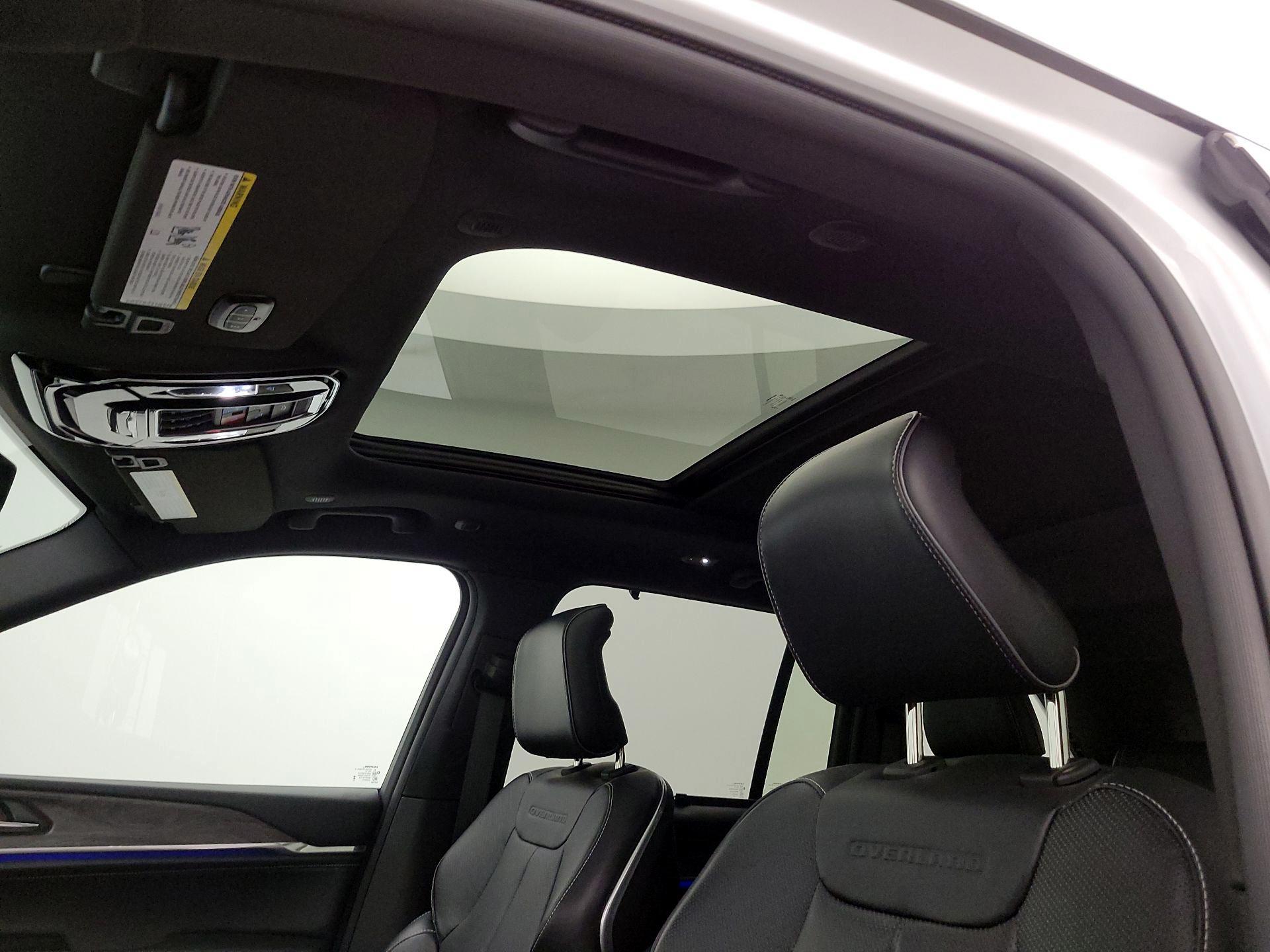 Thumbnail: 2024 Jeep Grand Cherokee - 19