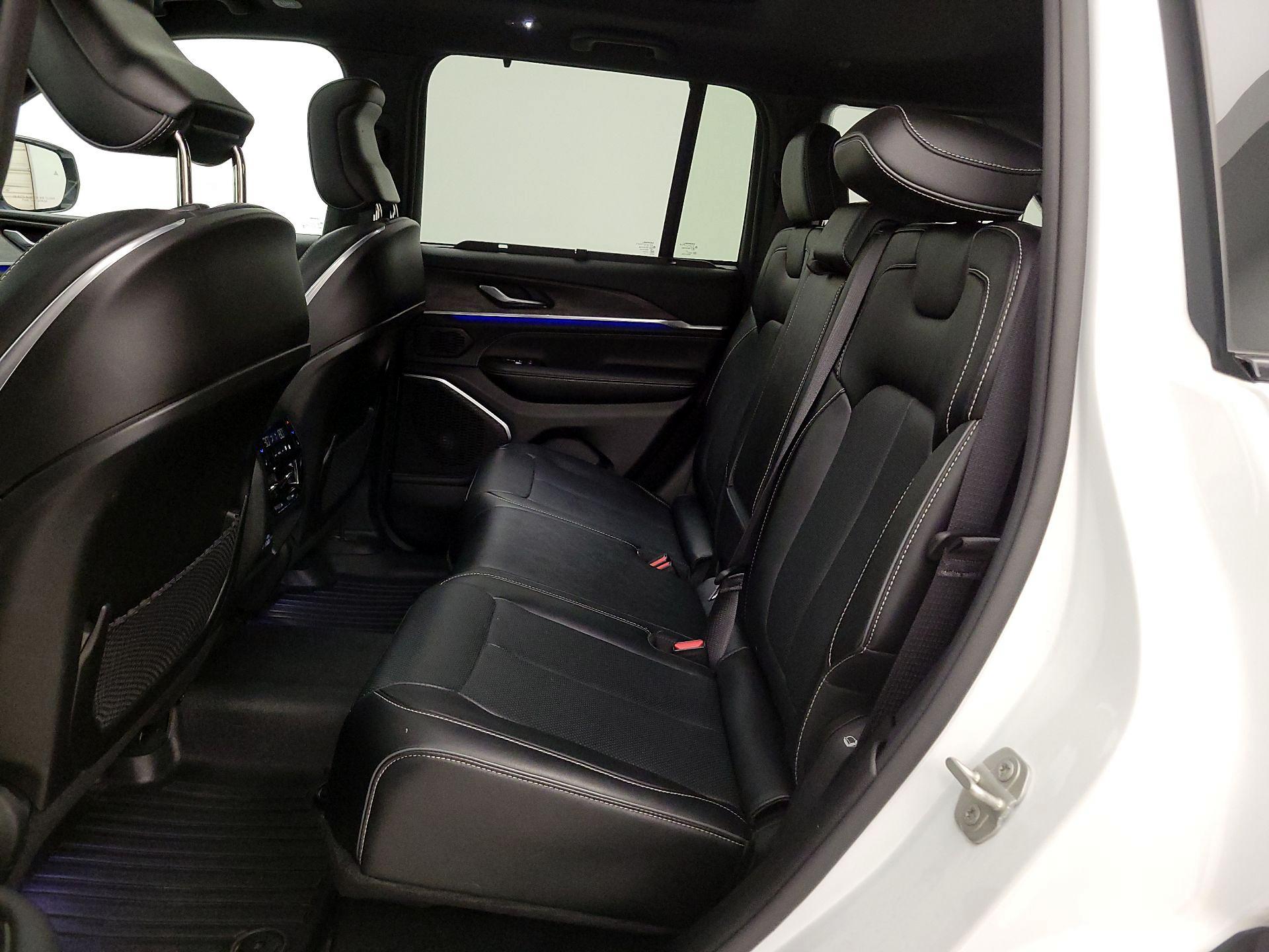 Thumbnail: 2024 Jeep Grand Cherokee - 20