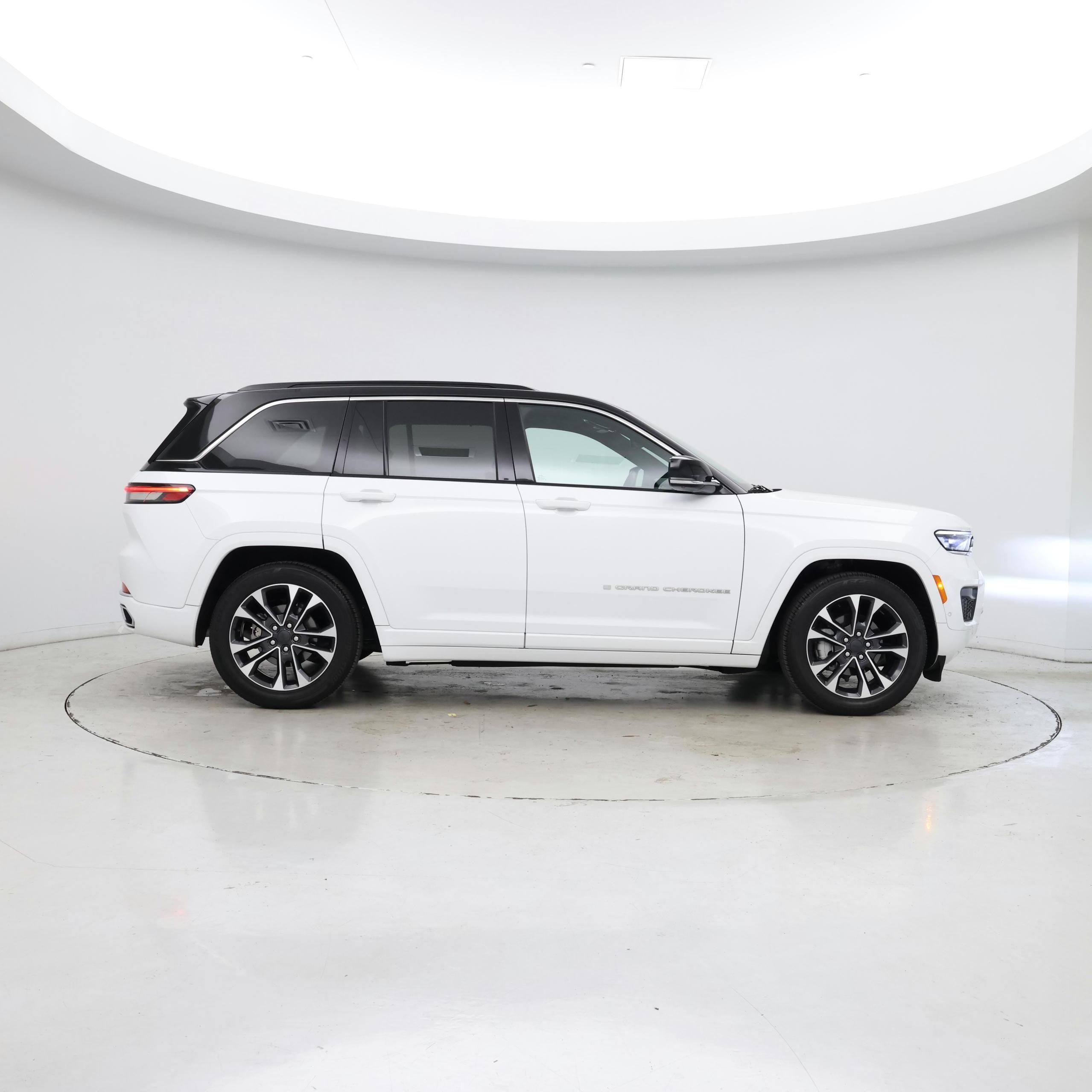 Thumbnail: 2024 Jeep Grand Cherokee - 7