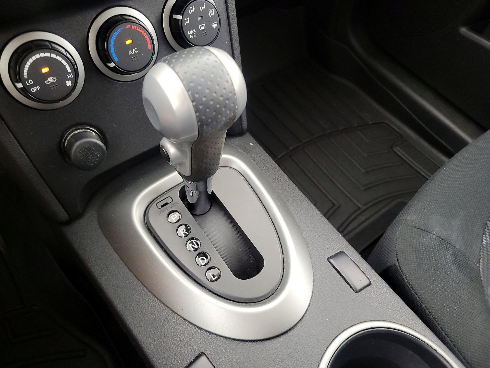Thumbnail: 2013 Nissan Rogue - 17