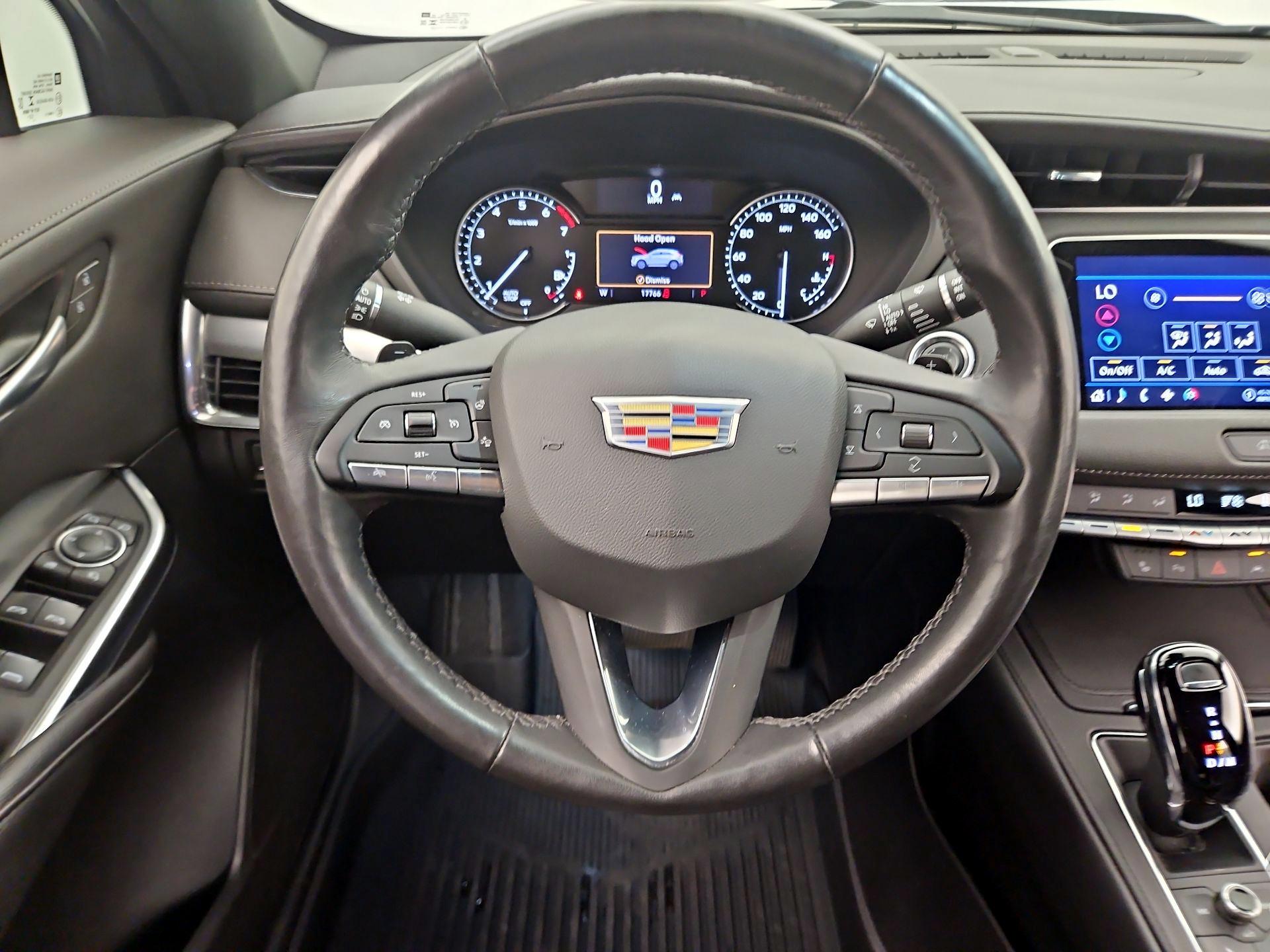 Thumbnail: 2023 Cadillac XT4 - 10