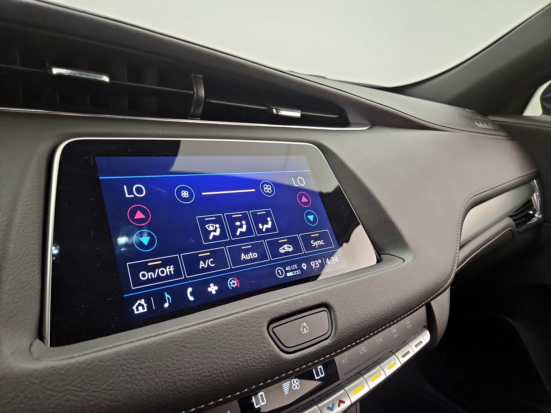 Thumbnail: 2023 Cadillac XT4 - 15