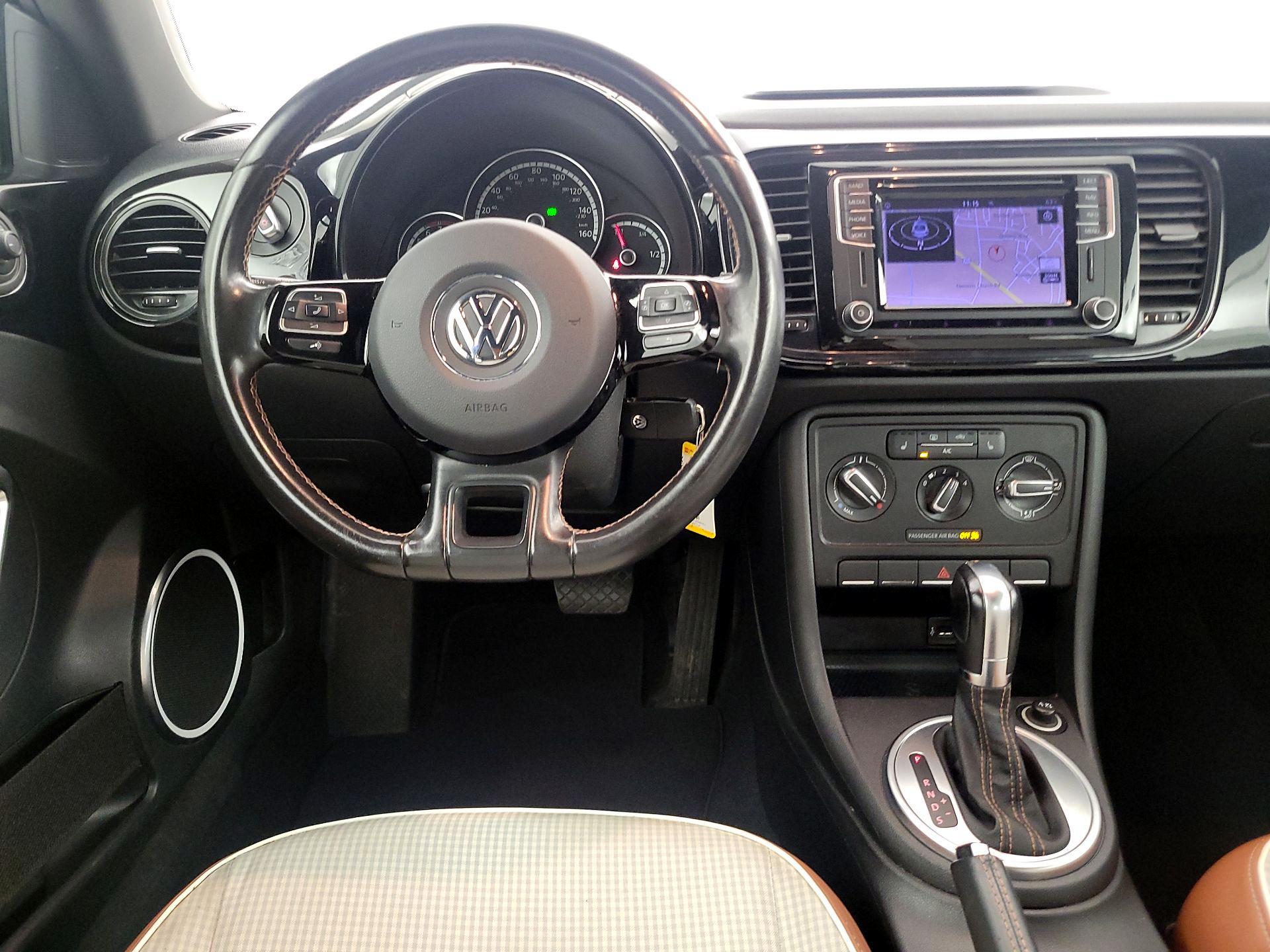 Thumbnail: 2016 Volkswagen Beetle - 10