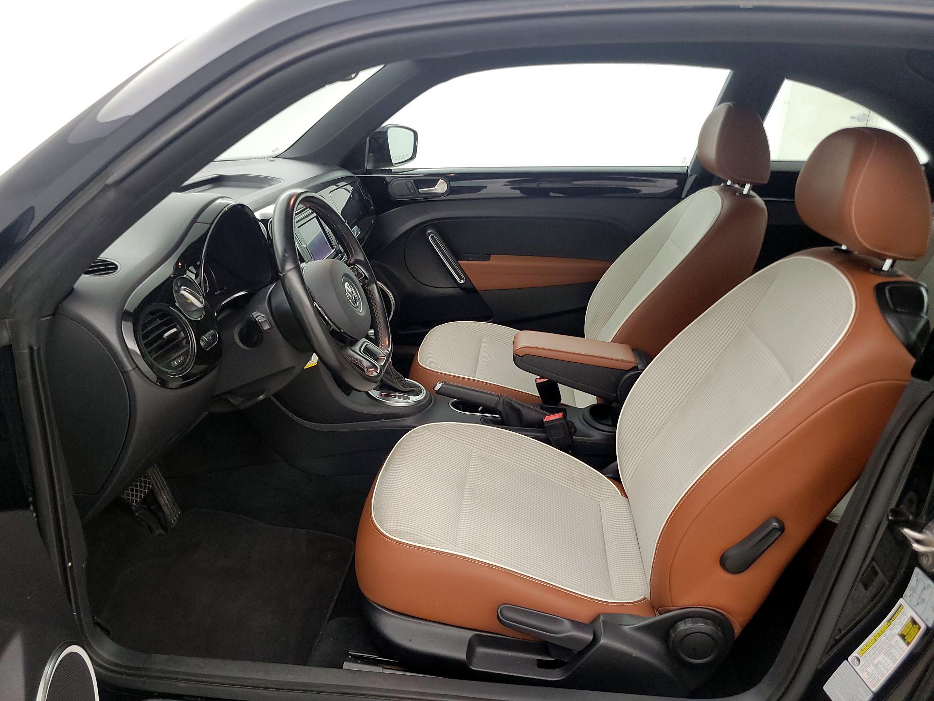 Thumbnail: 2016 Volkswagen Beetle - 11