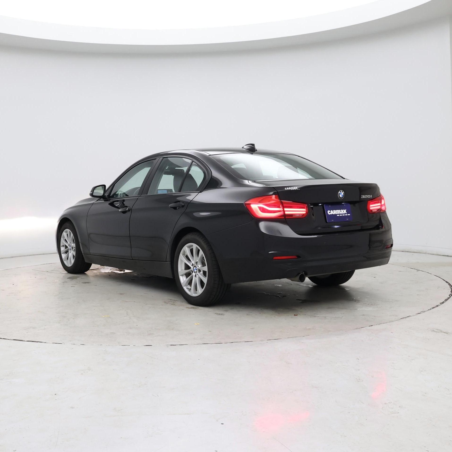 Thumbnail: 2016 BMW 3 Series - 2