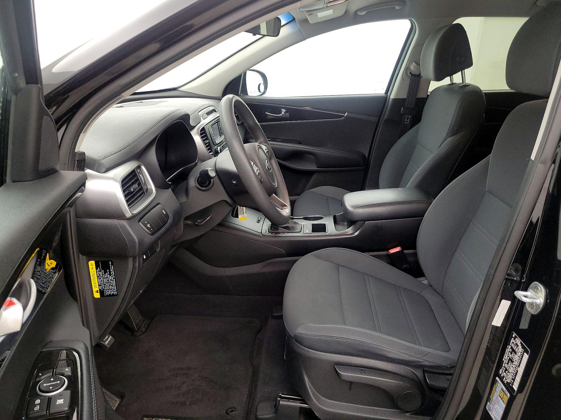 Thumbnail: 2017 Kia Sorento - 11