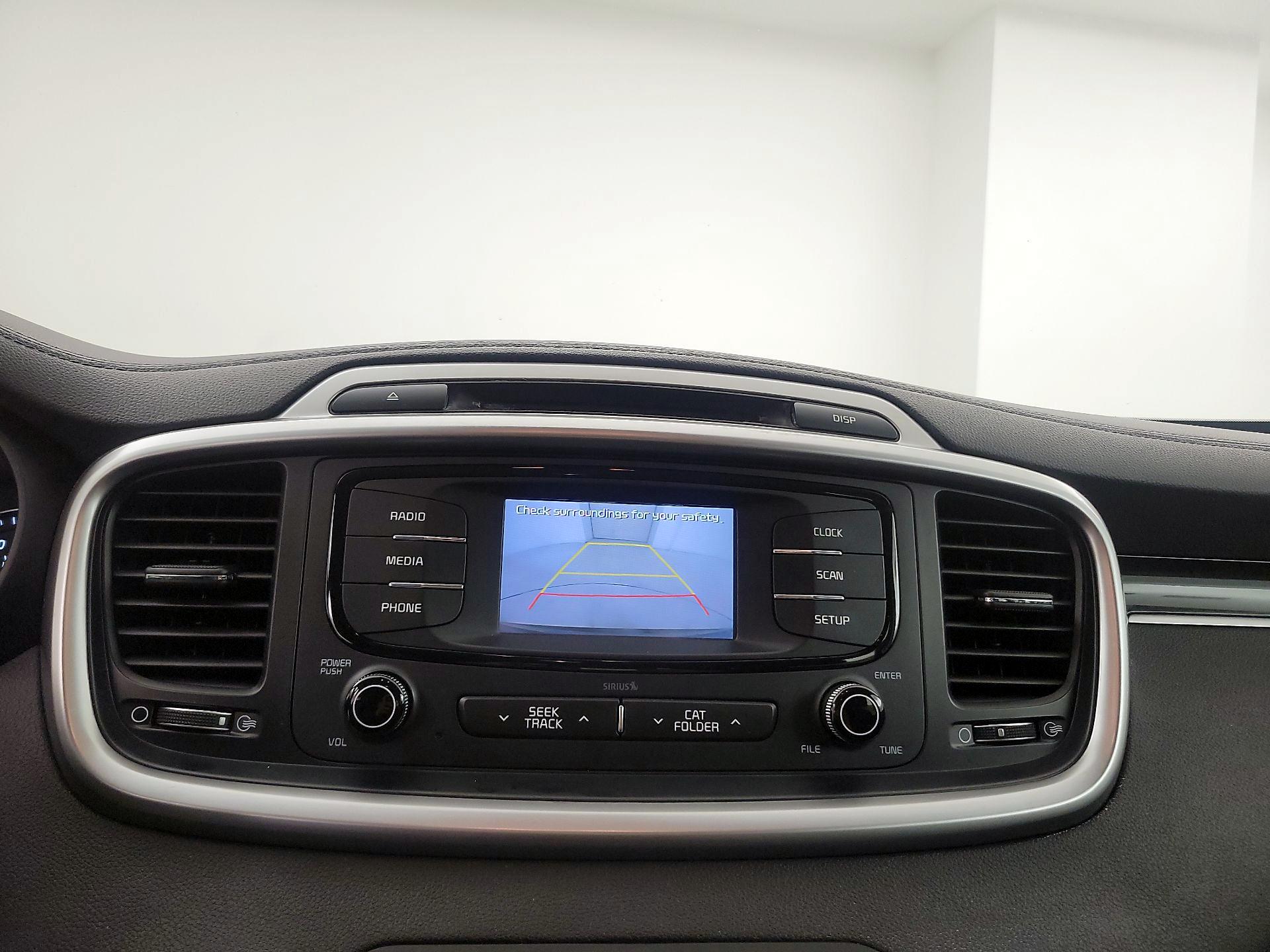 Thumbnail: 2017 Kia Sorento - 14