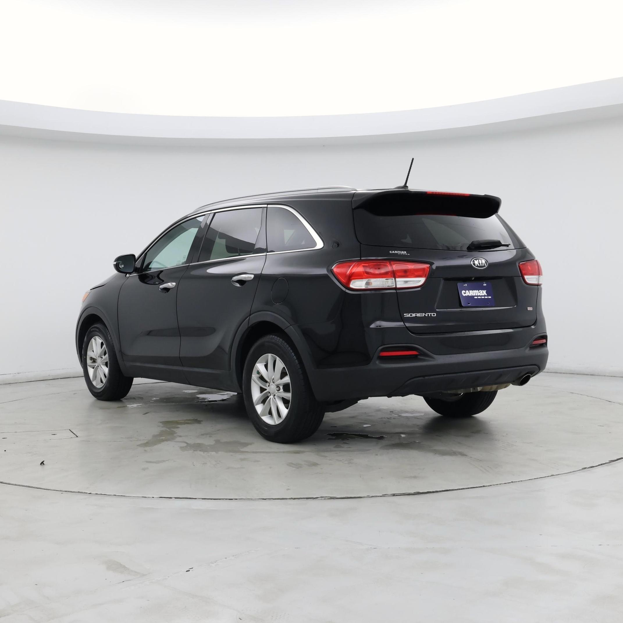 Thumbnail: 2017 Kia Sorento - 2