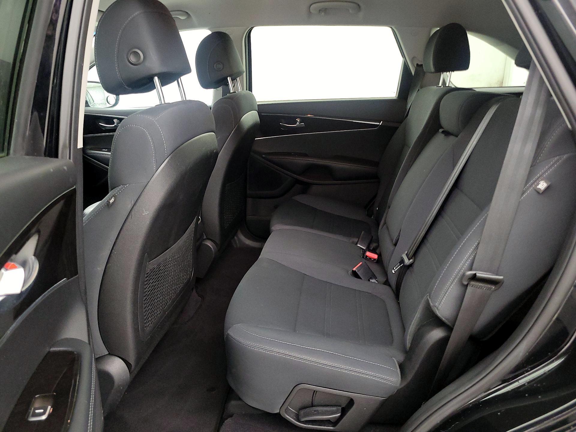 Thumbnail: 2017 Kia Sorento - 19