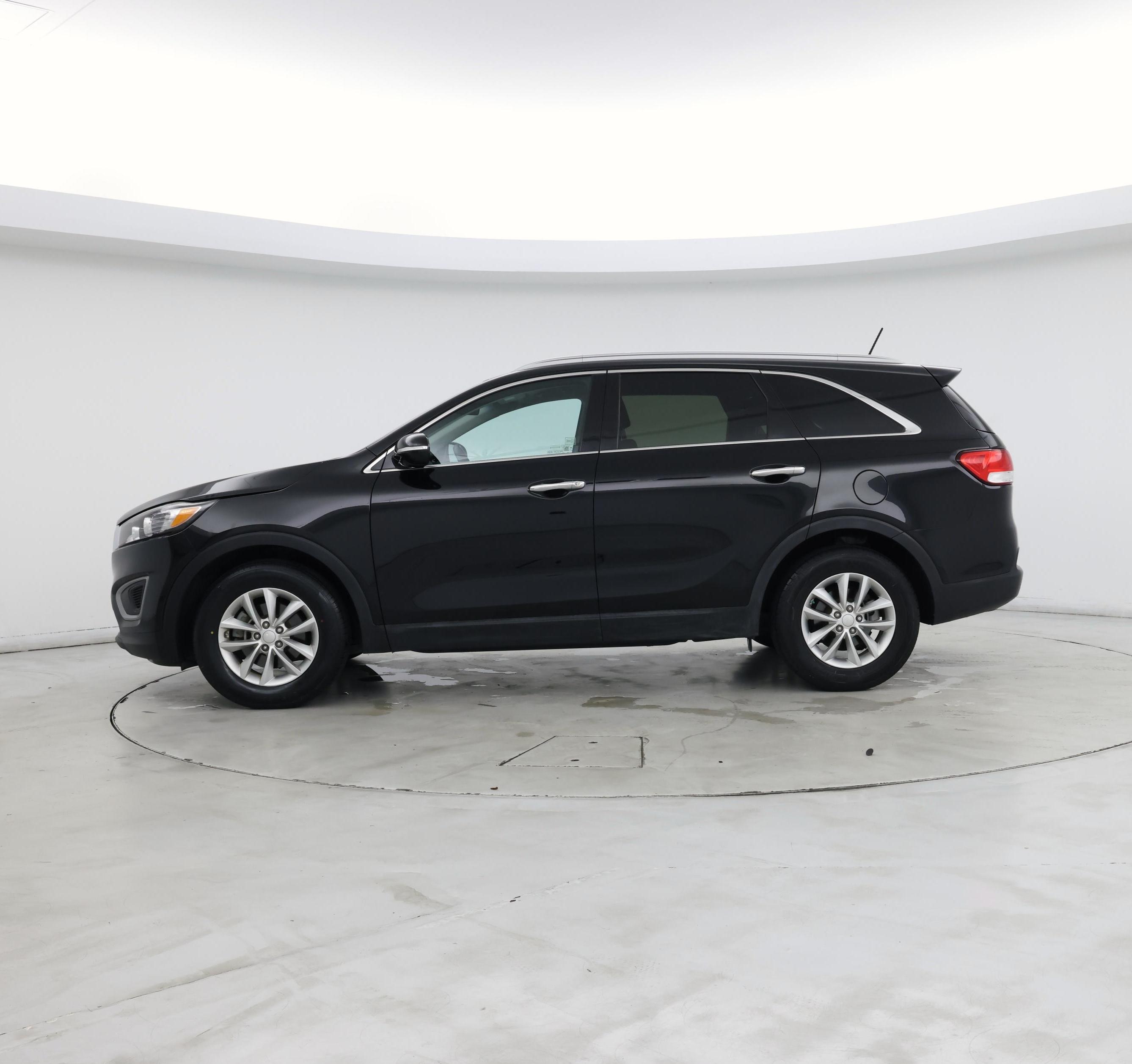 Thumbnail: 2017 Kia Sorento - 3