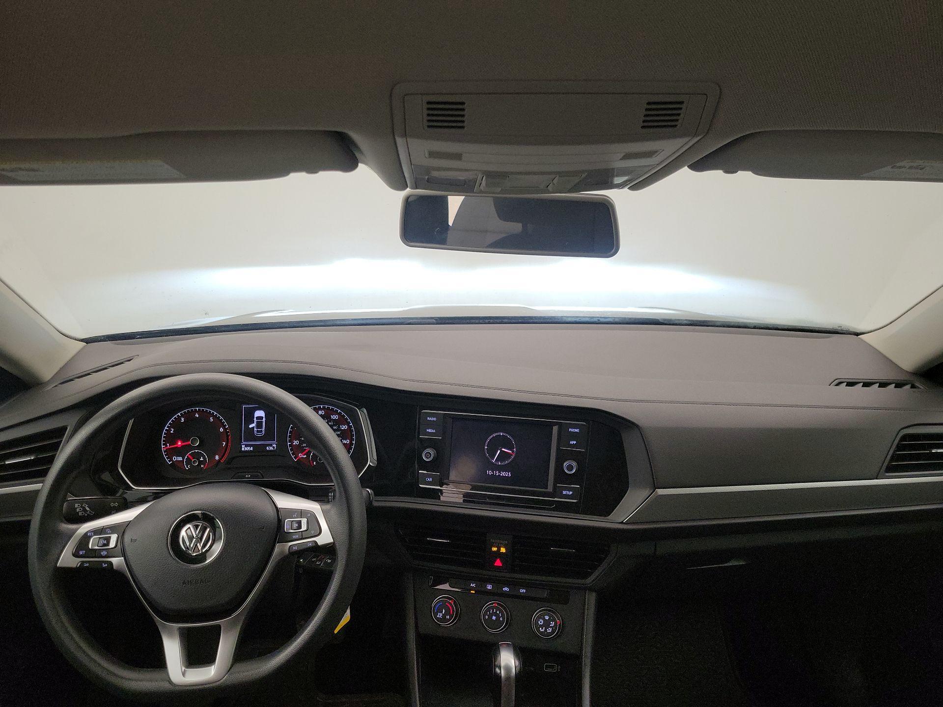 Thumbnail: 2019 Volkswagen Jetta - 9