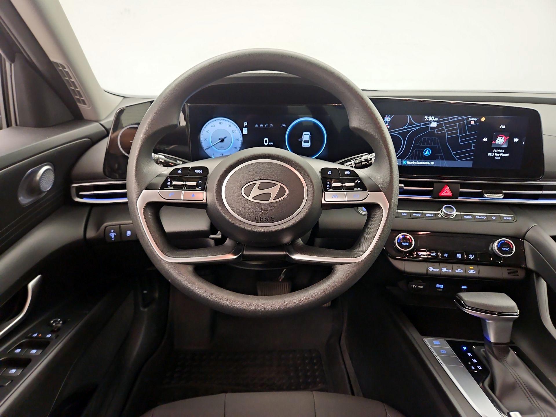 Thumbnail: 2024 Hyundai Elantra - 10
