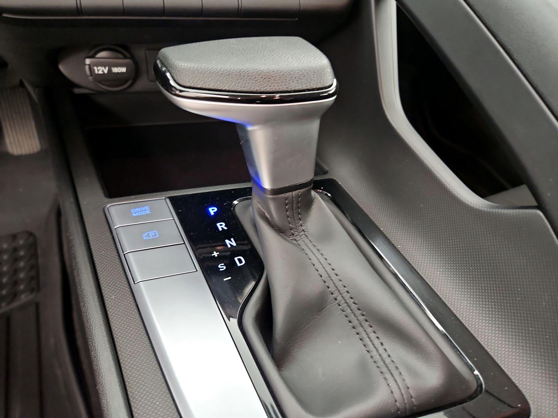 Thumbnail: 2024 Hyundai Elantra - 18