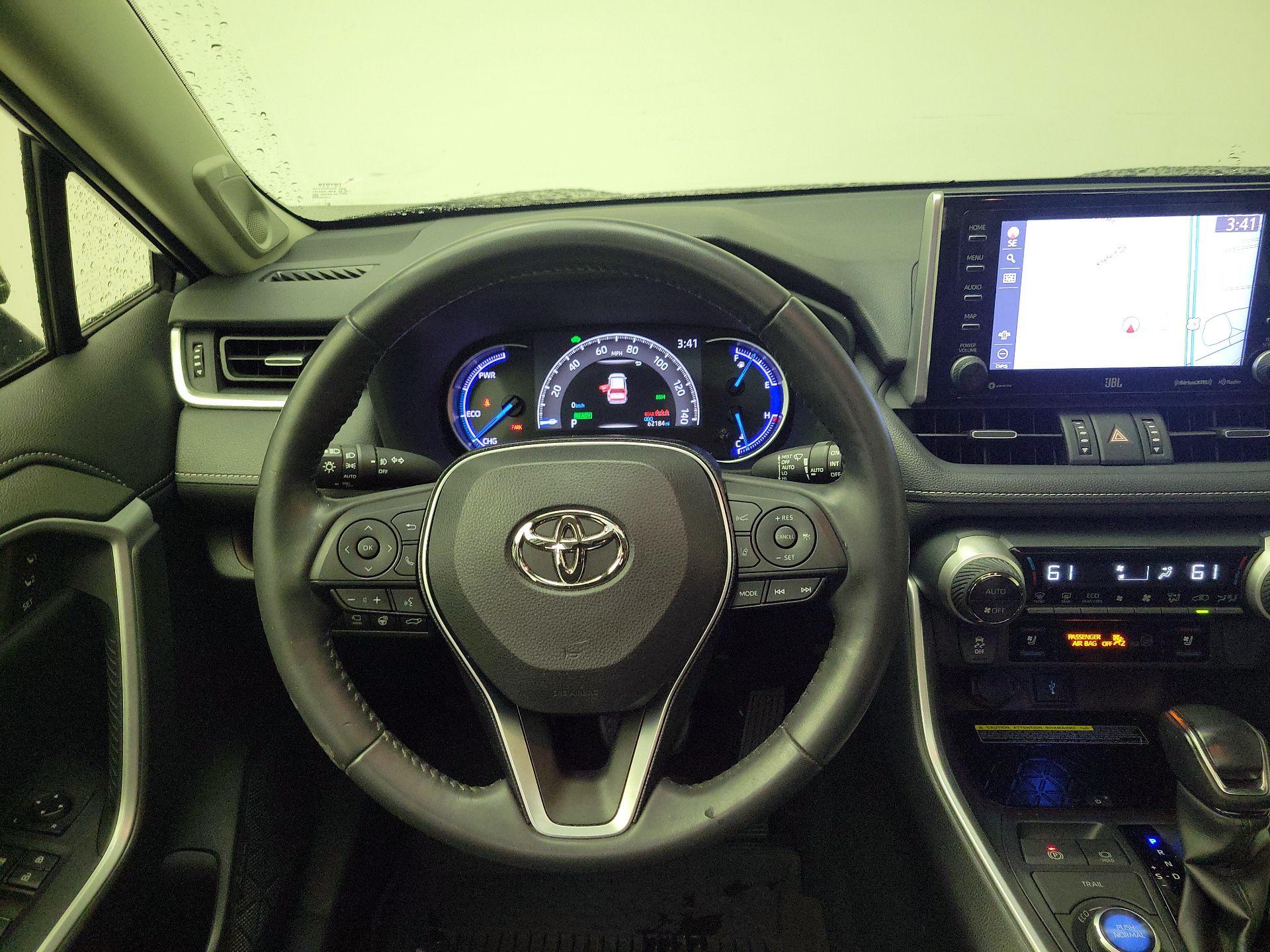 Thumbnail: 2020 Toyota RAV4 - 10